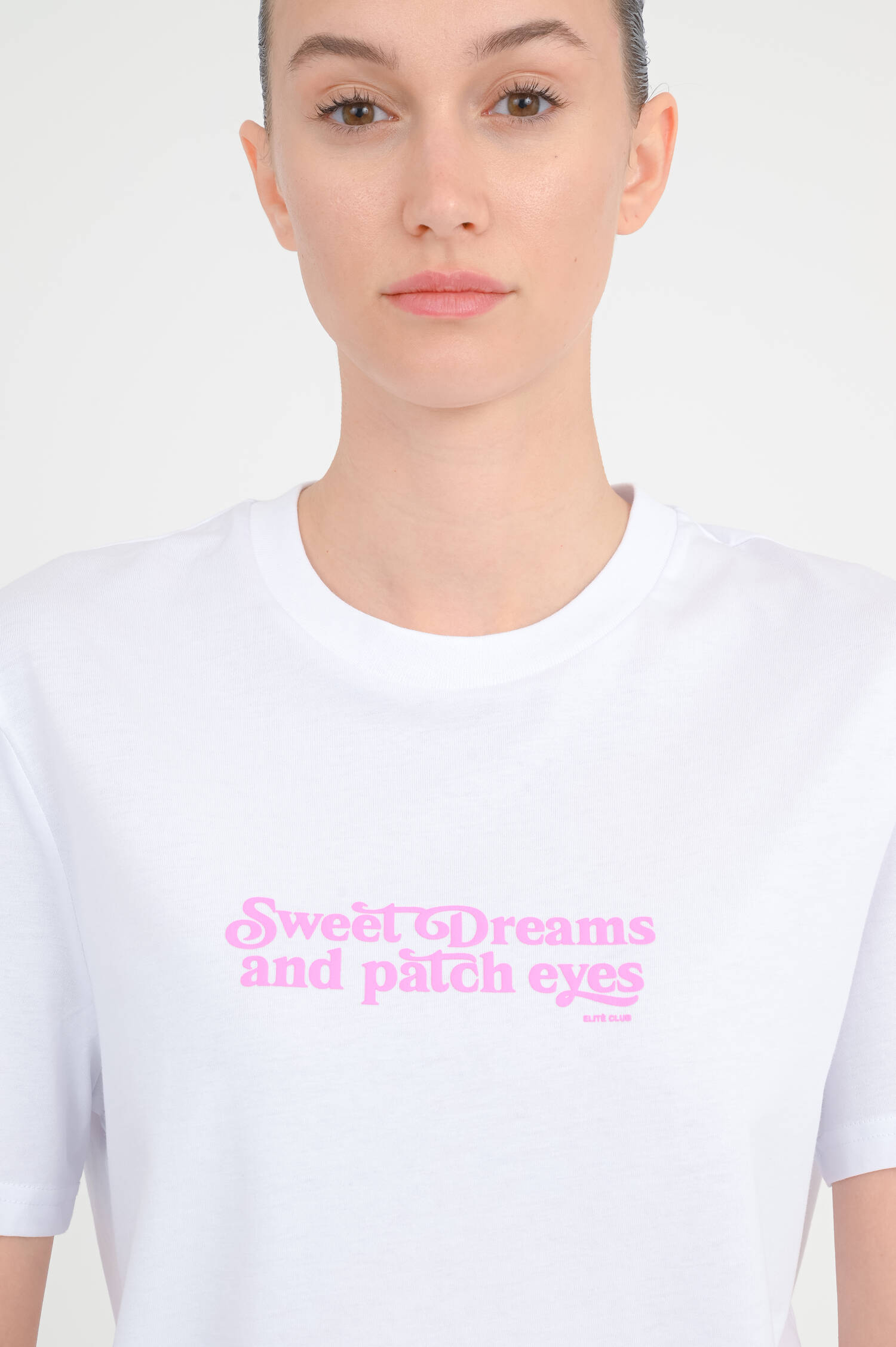 T-Shirt mit SWEET DREAMS-Schriftzug in Weiß T-Shirt mit SWEET DREAMS-Schriftzug in Weiß