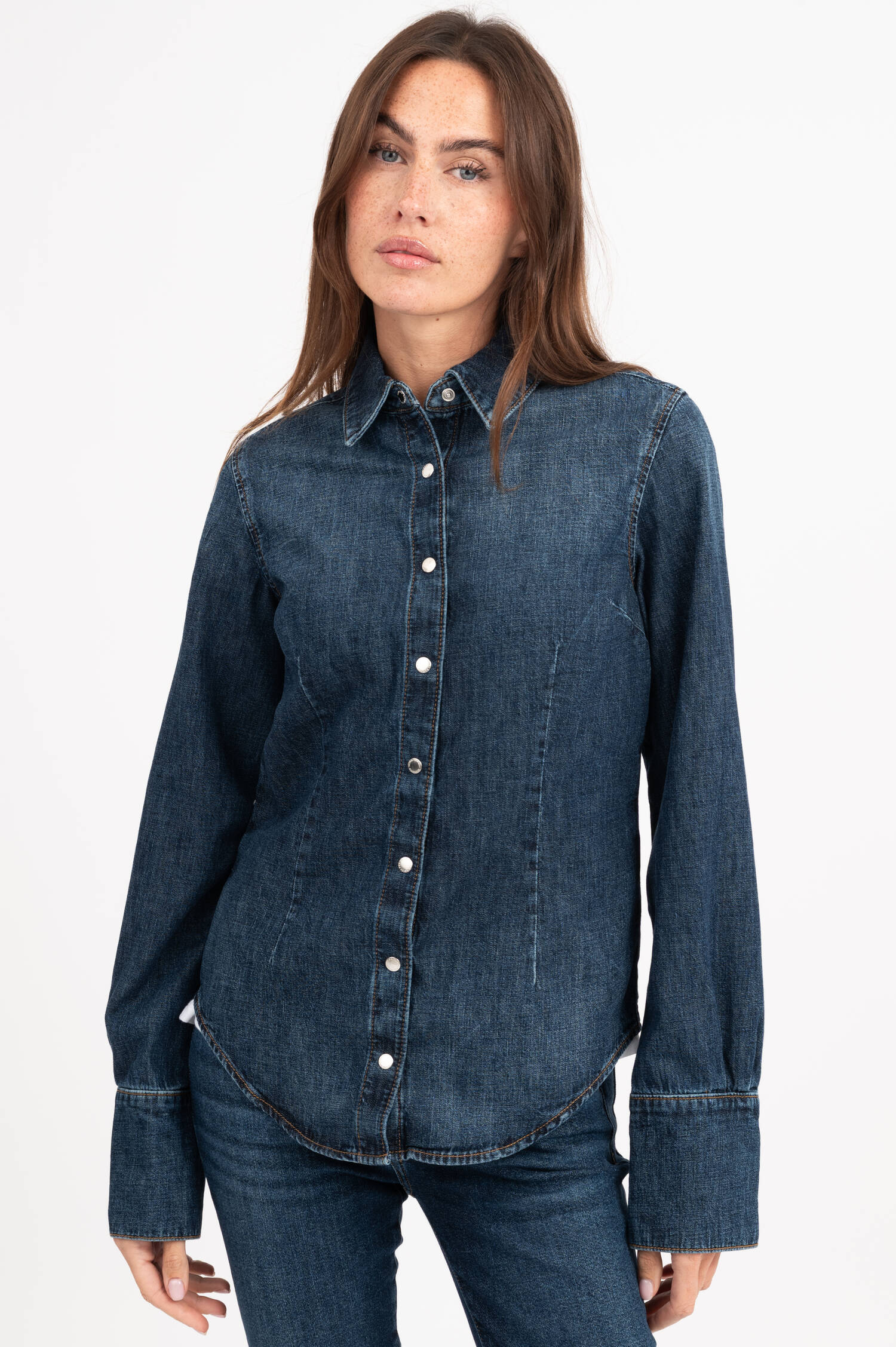 Denimbluse in Dunkelblau Denimbluse in Dunkelblau