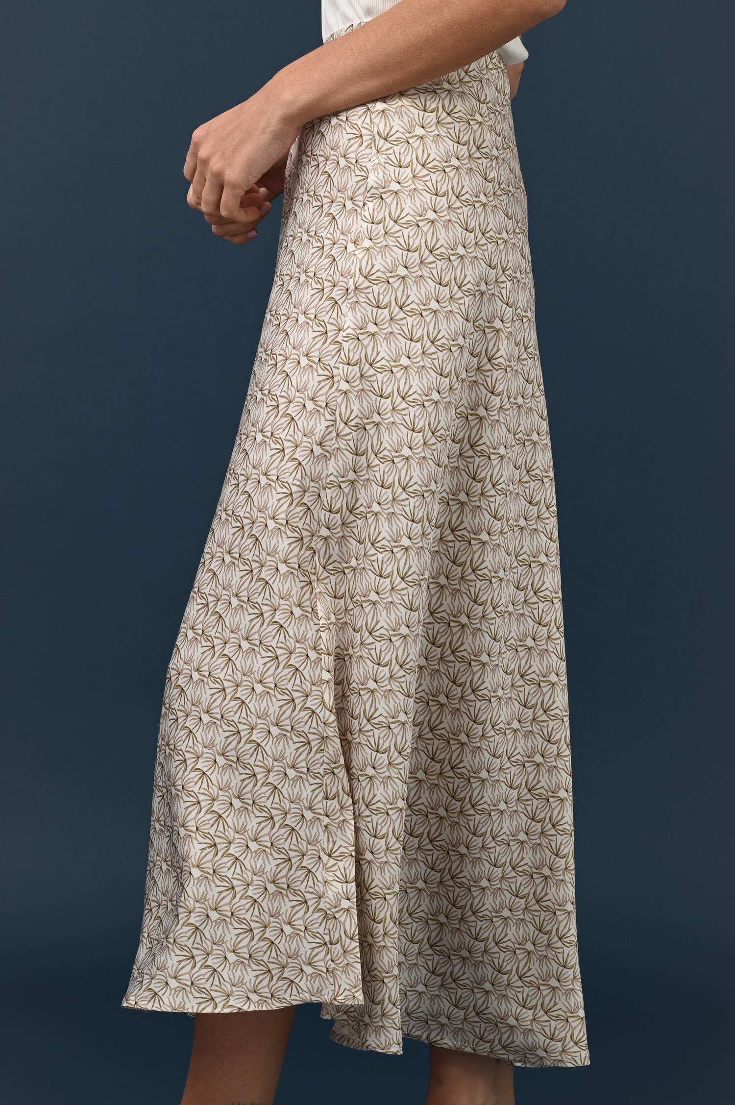 Seidenmix Rock HANJAM mit Blattmuster Seidenmix Rock HANJAM mit Blattmuster