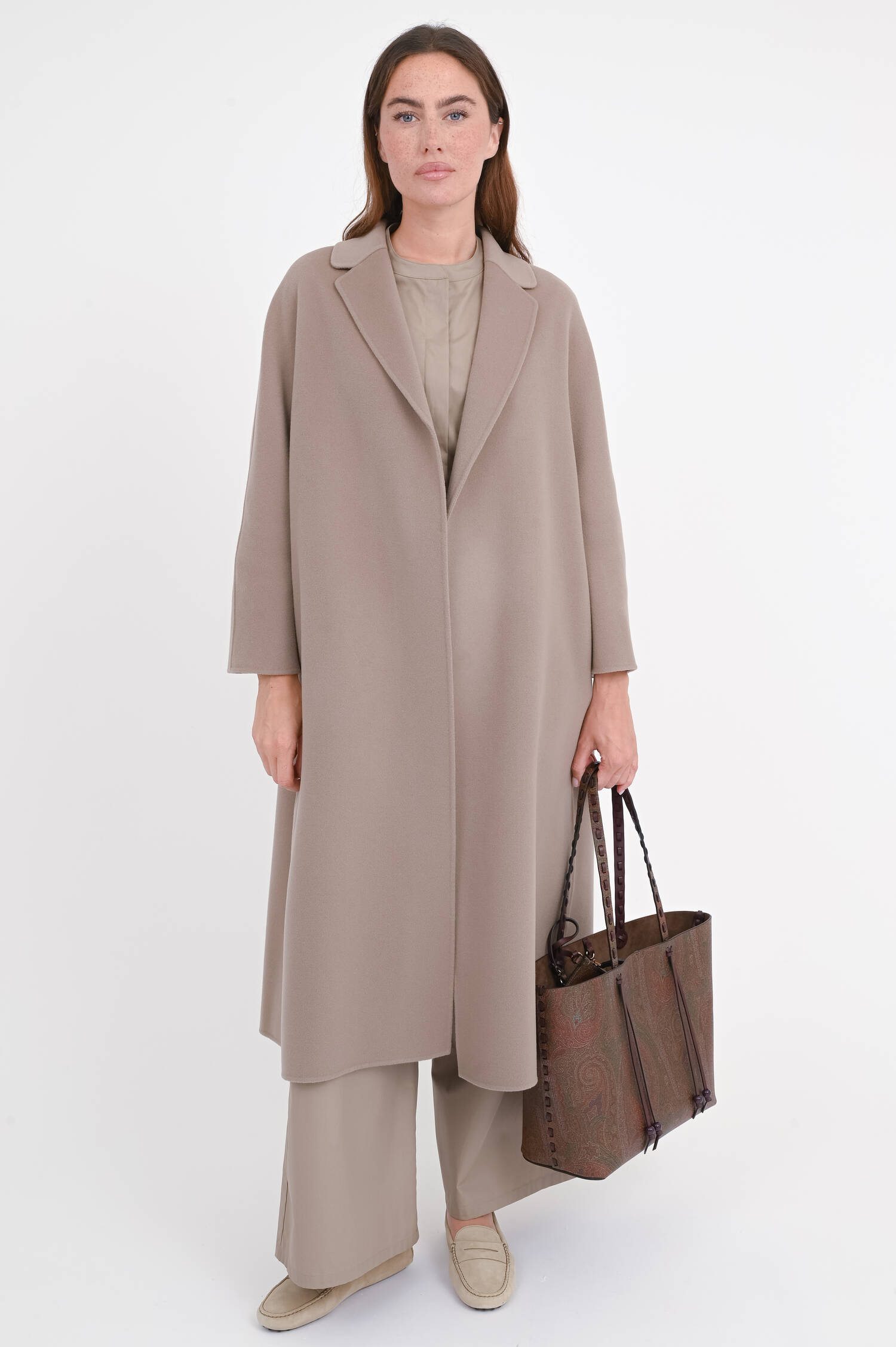 Mantel ESTURIA in Taubengrau