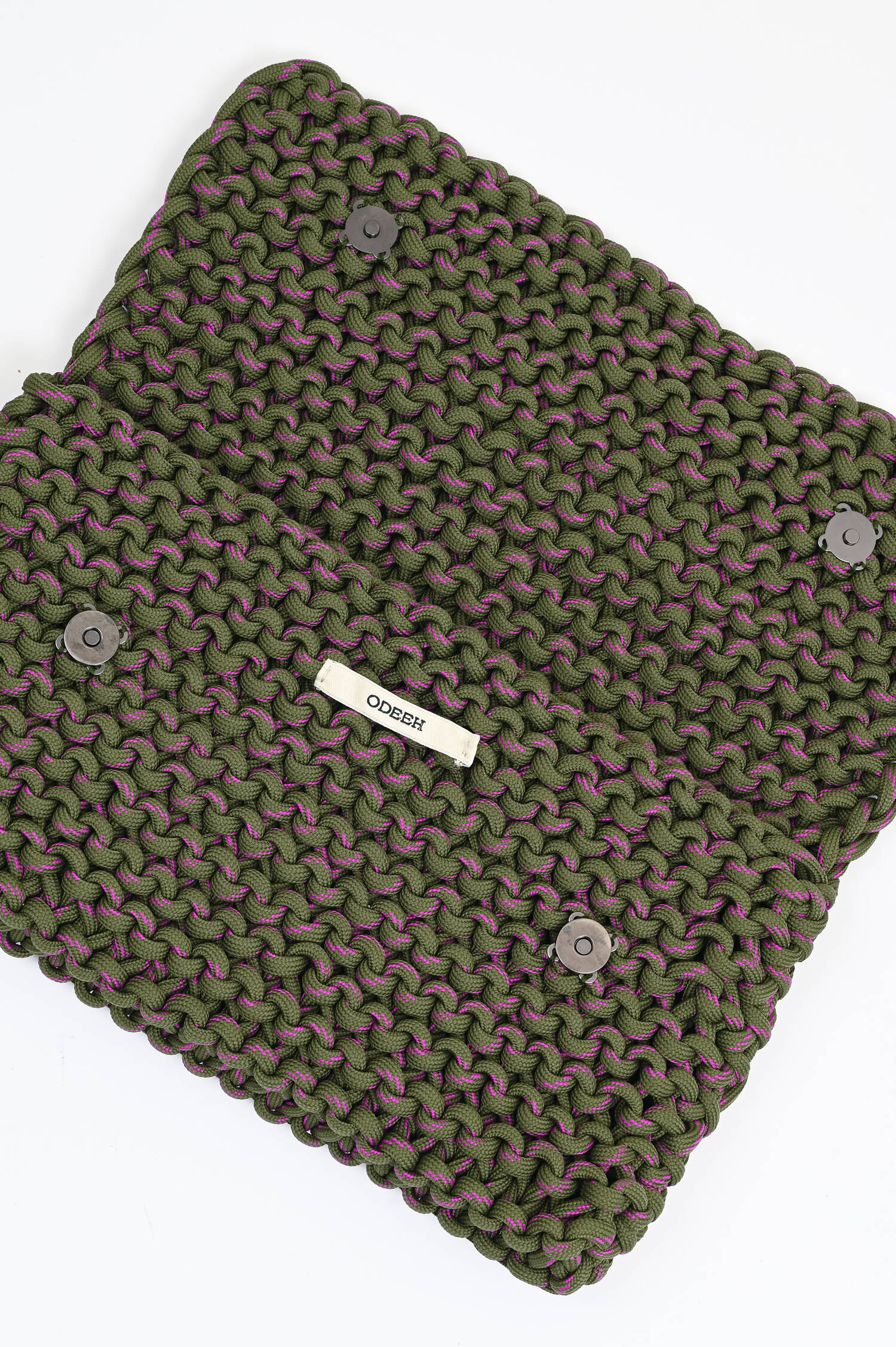 Gehäkelte Clutch in Dark Moss