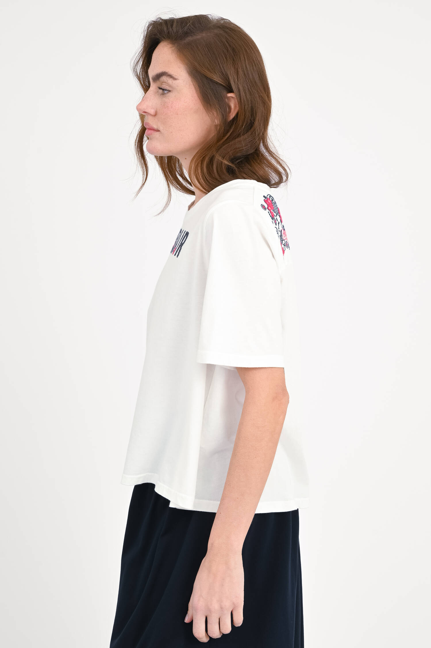 Baumwoll-Shirt mit AMOUR Stickerei in Weiß