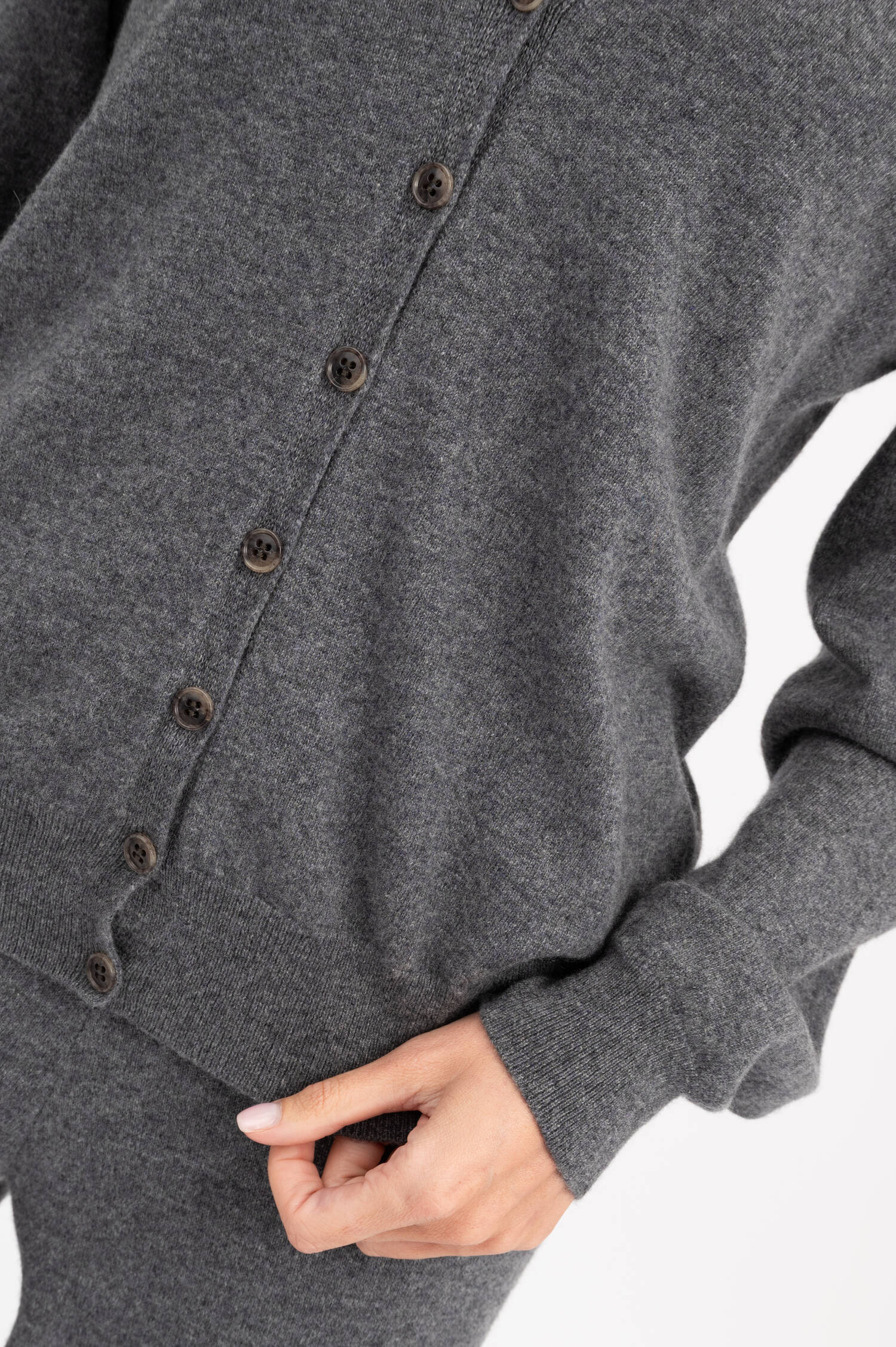 Cashmere Cardigan JIANI in Graphite Cashmere Cardigan JIANI in Graphite