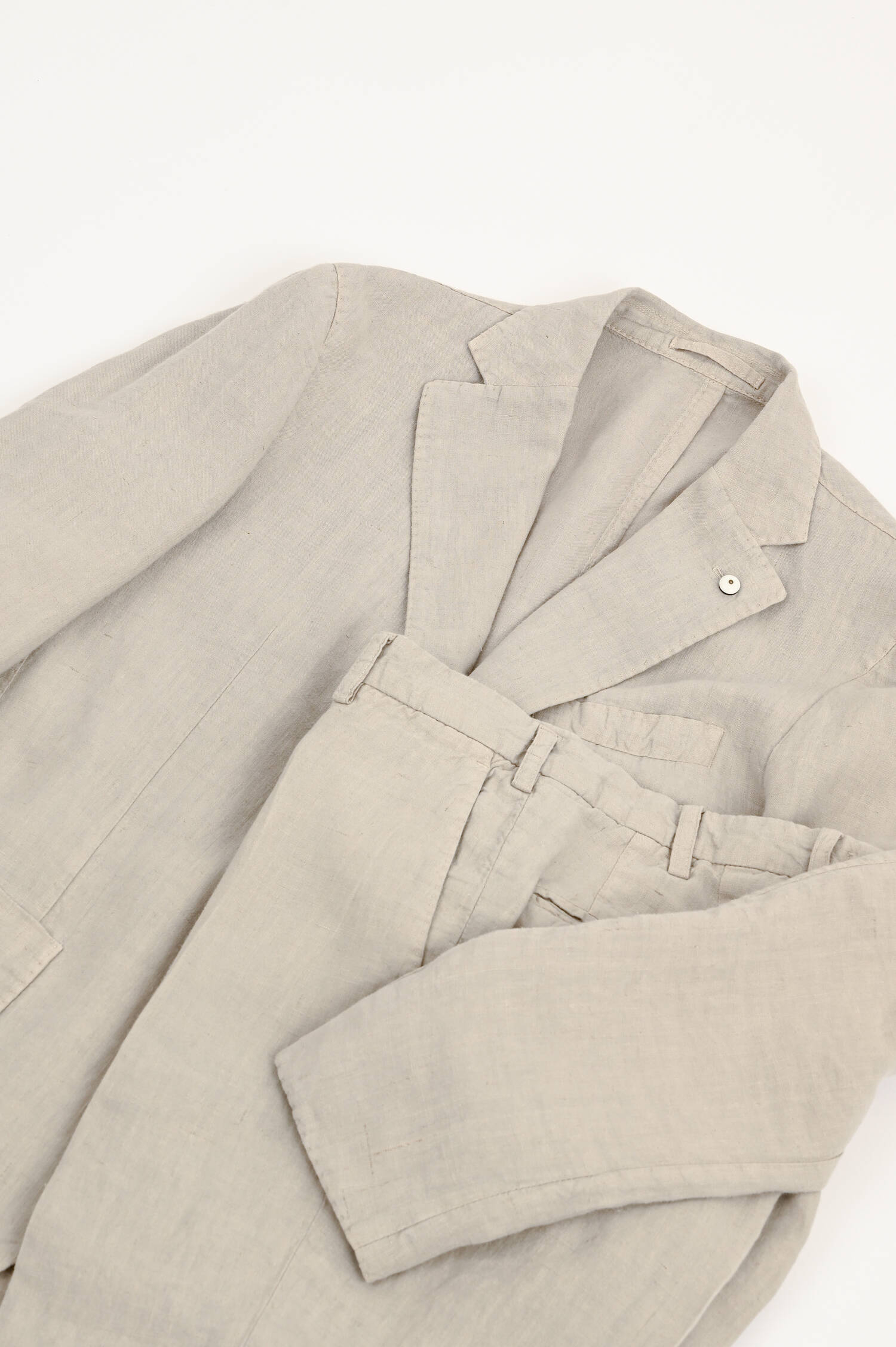 Anzug aus Leinen in Natur Anzug aus Leinen in Natur