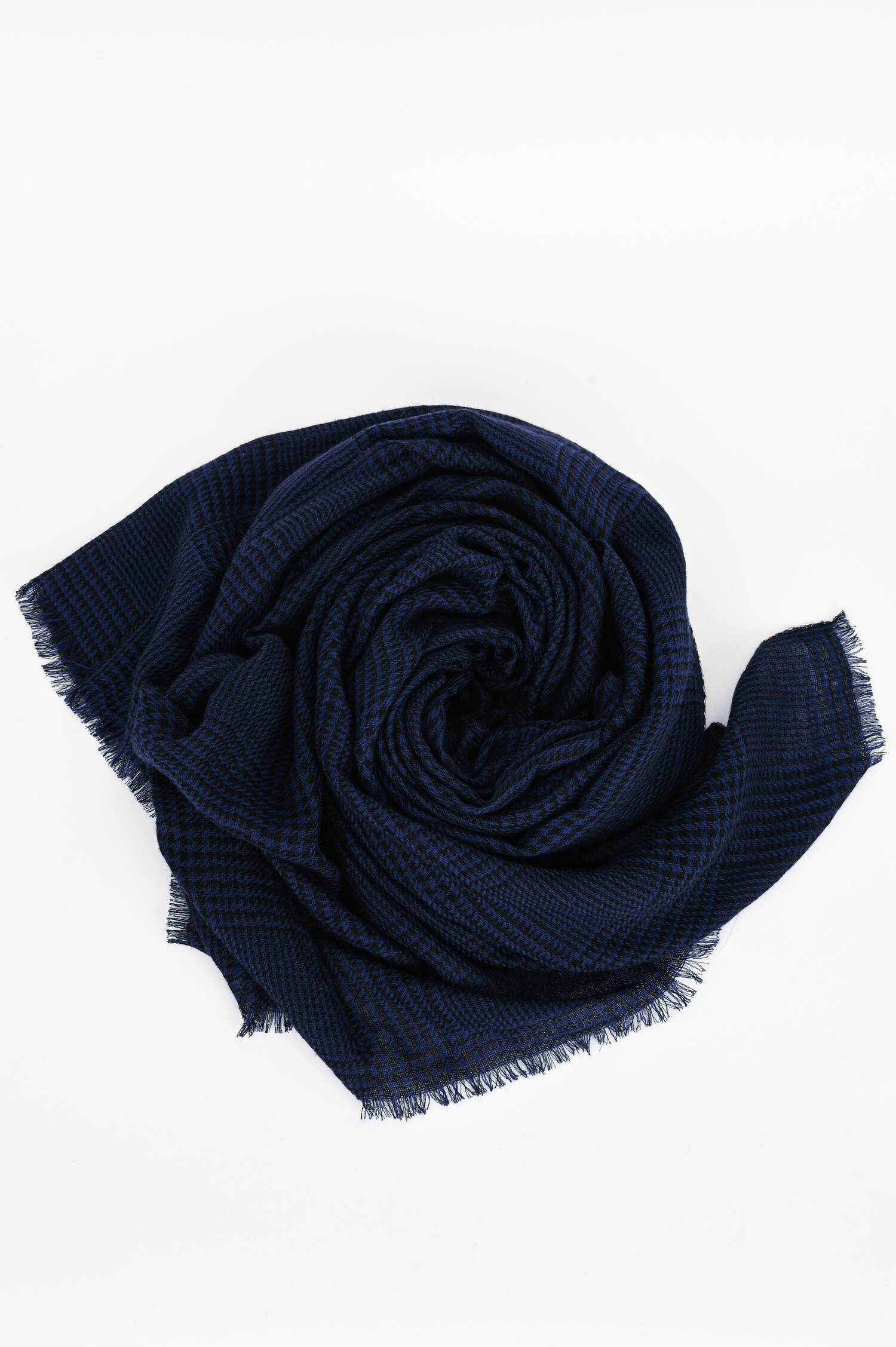 Karierter Schal aus Cashmere in Schwarz/Navy Karierter Schal aus Cashmere in Schwarz/Navy