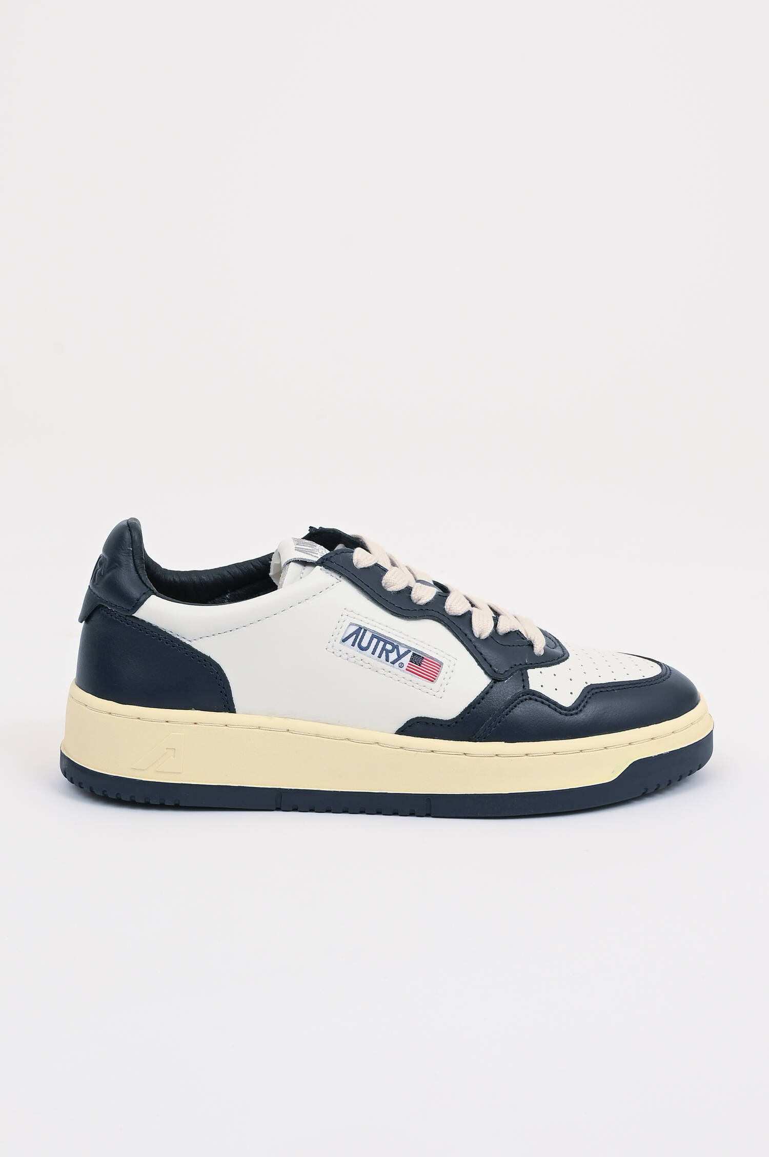 Sneaker MEDALIST LOW CLASSIC in Navy/Weiß Sneaker MEDALIST LOW CLASSIC in Navy/Weiß