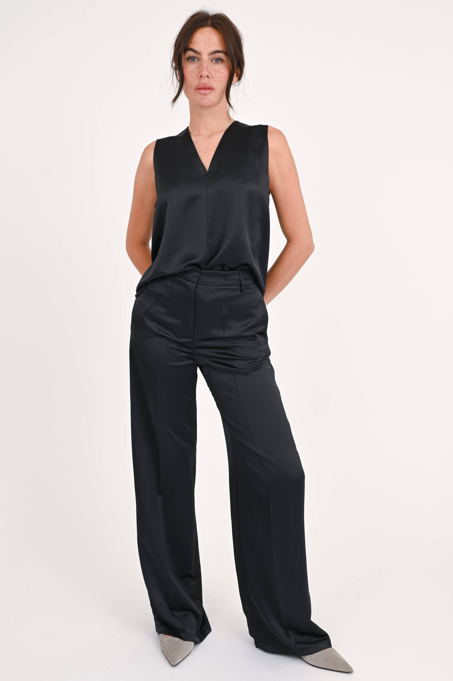 Weite Satin-Hose in Schwarz Weite Satin-Hose in Schwarz