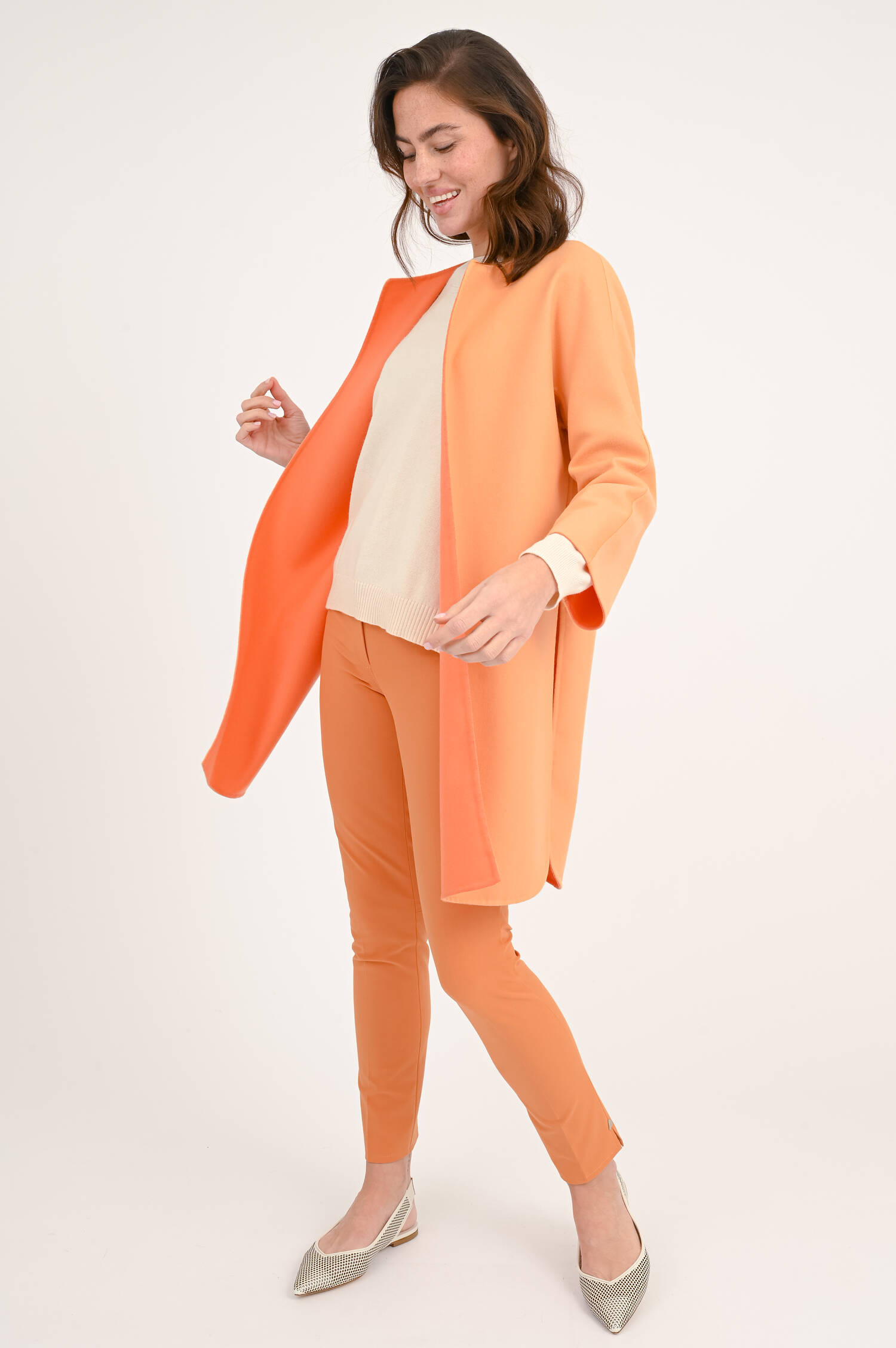 Wendemantel aus Wolle in Orange Bloom Wendemantel aus Wolle in Orange Bloom