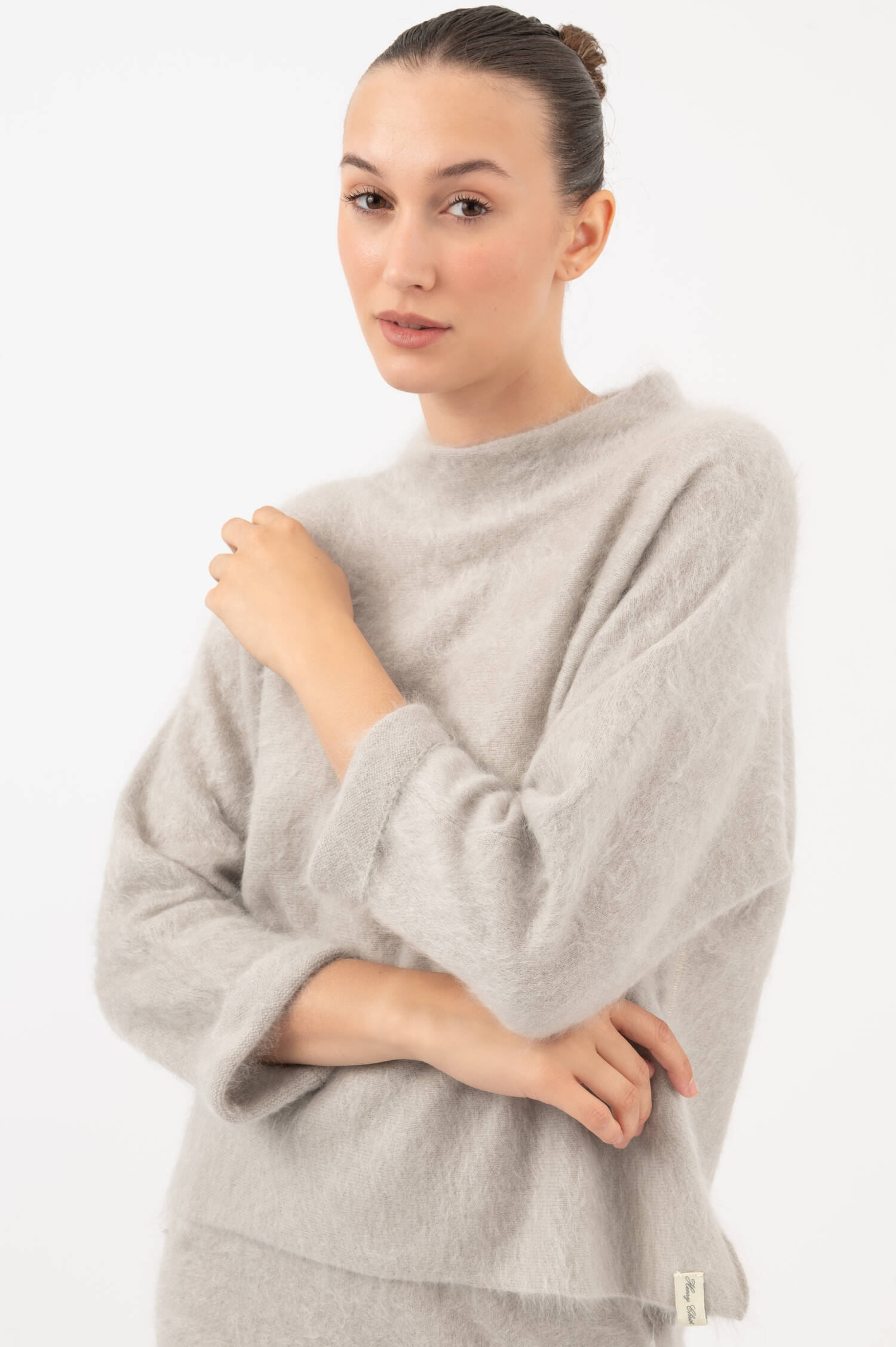 Hairy Cashmere Pullover in Grau Hairy Cashmere Pullover in Grau