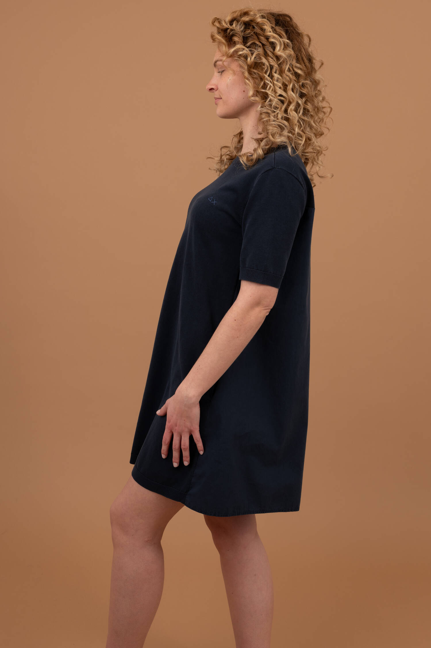 Feinstrick-Kleid in Navy Feinstrick-Kleid in Navy