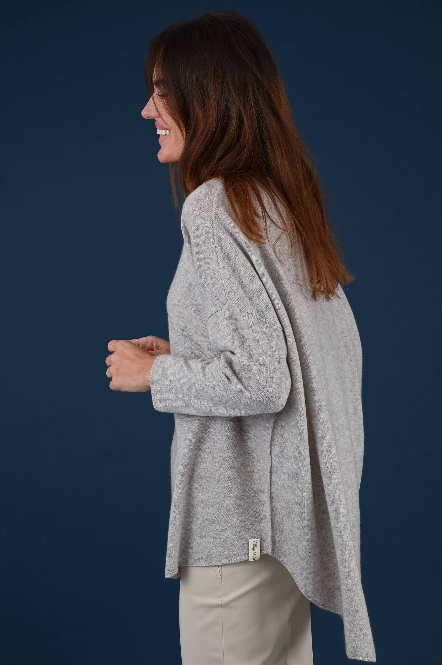 Cashmere Pullover mit U-Boot Ausschnitt in grau