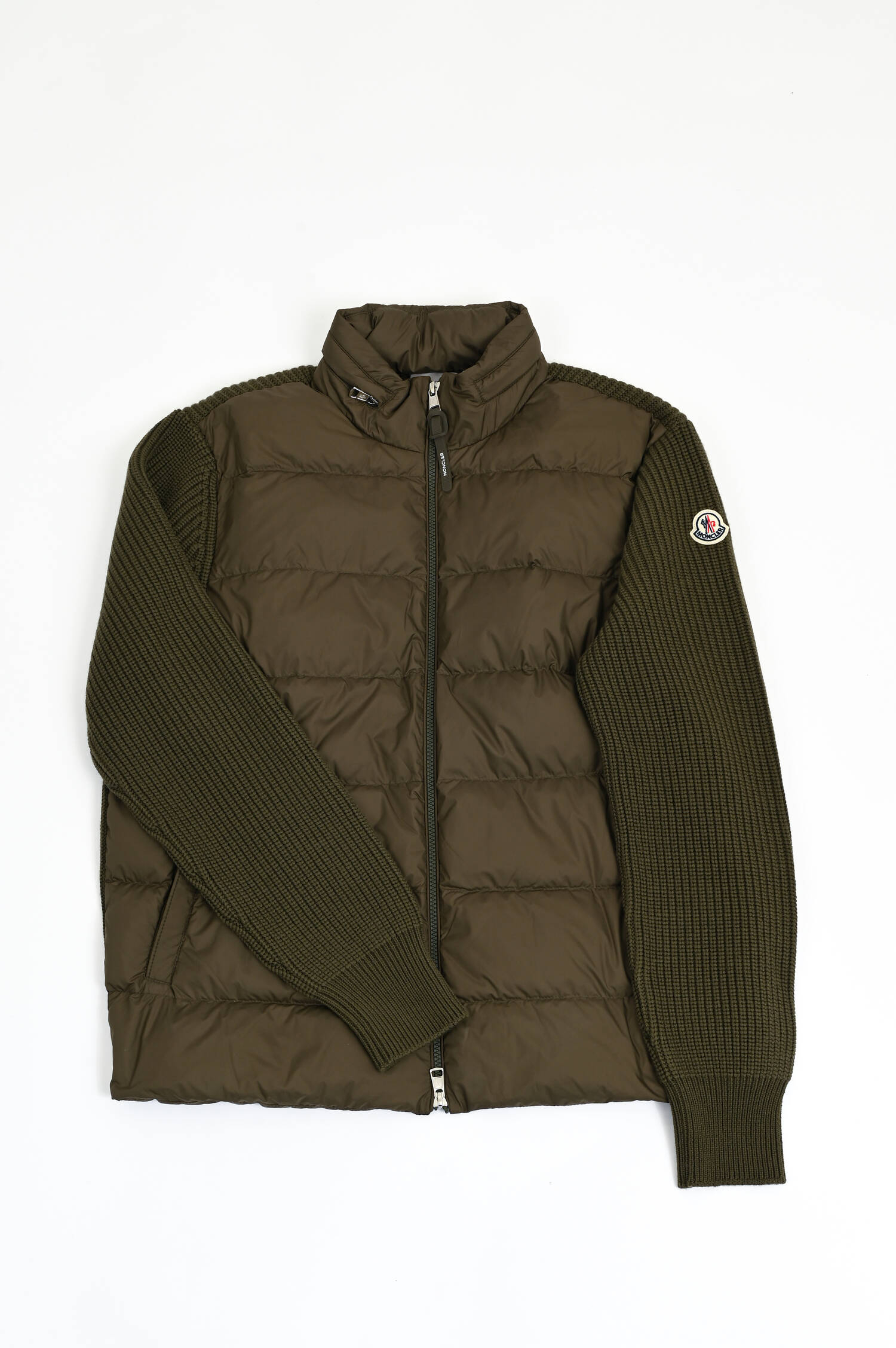 Hybrid-Strickjacke in Oliv Hybrid-Strickjacke in Oliv