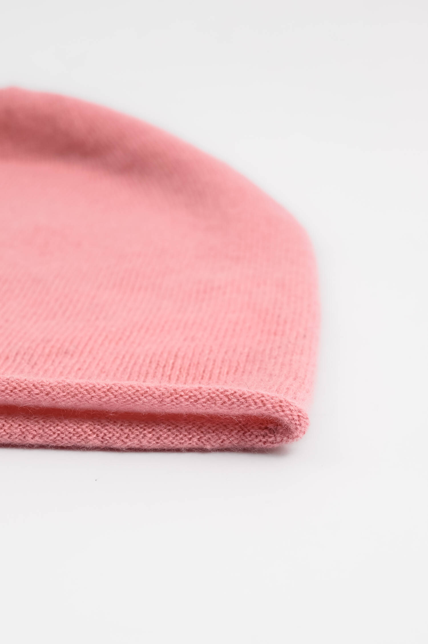 Feinstrick-Mütze mit Rollsaum in Rosa Feinstrick-Mütze mit Rollsaum in Rosa