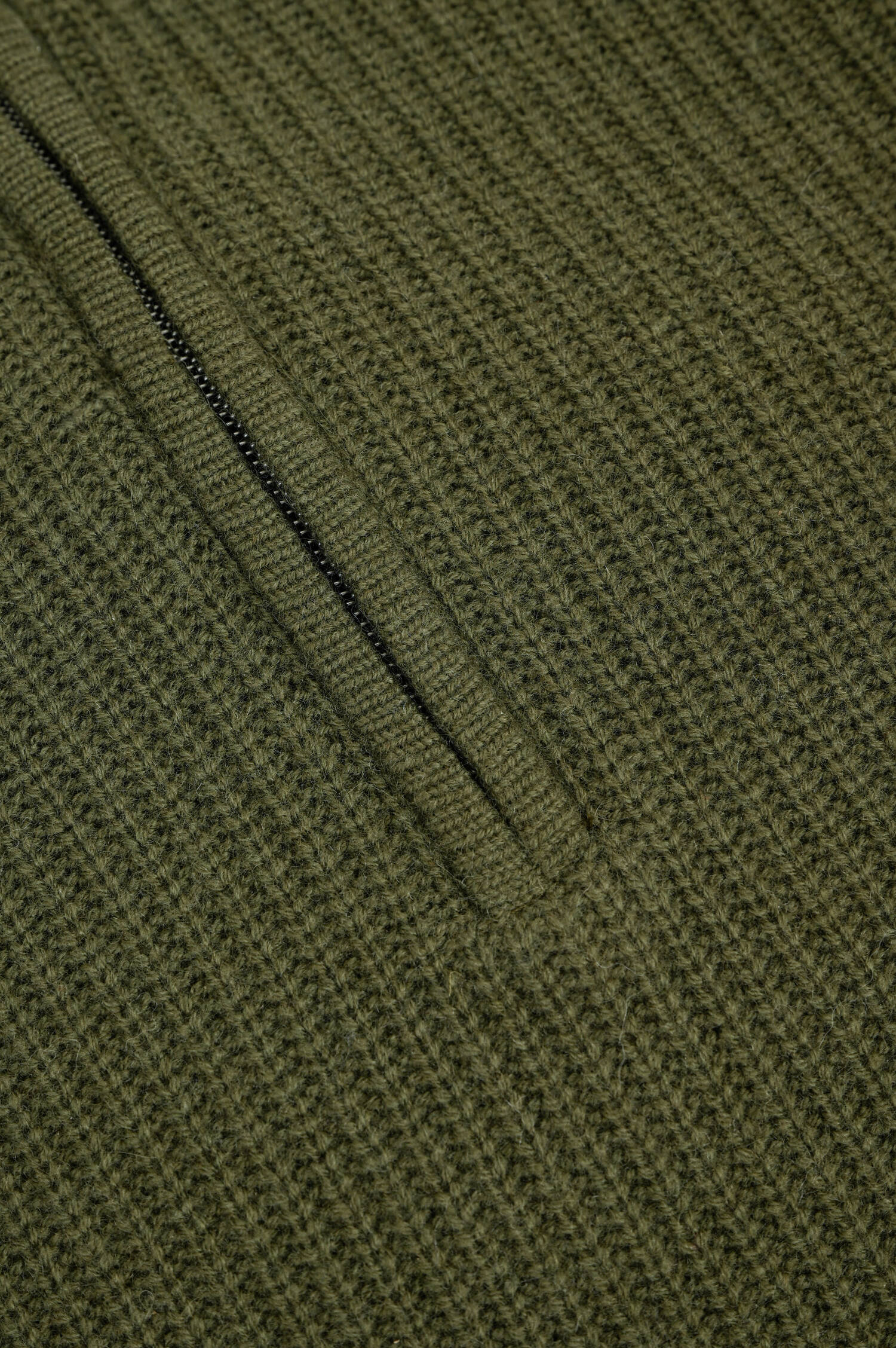 Grobstrick Troyer in Oliv