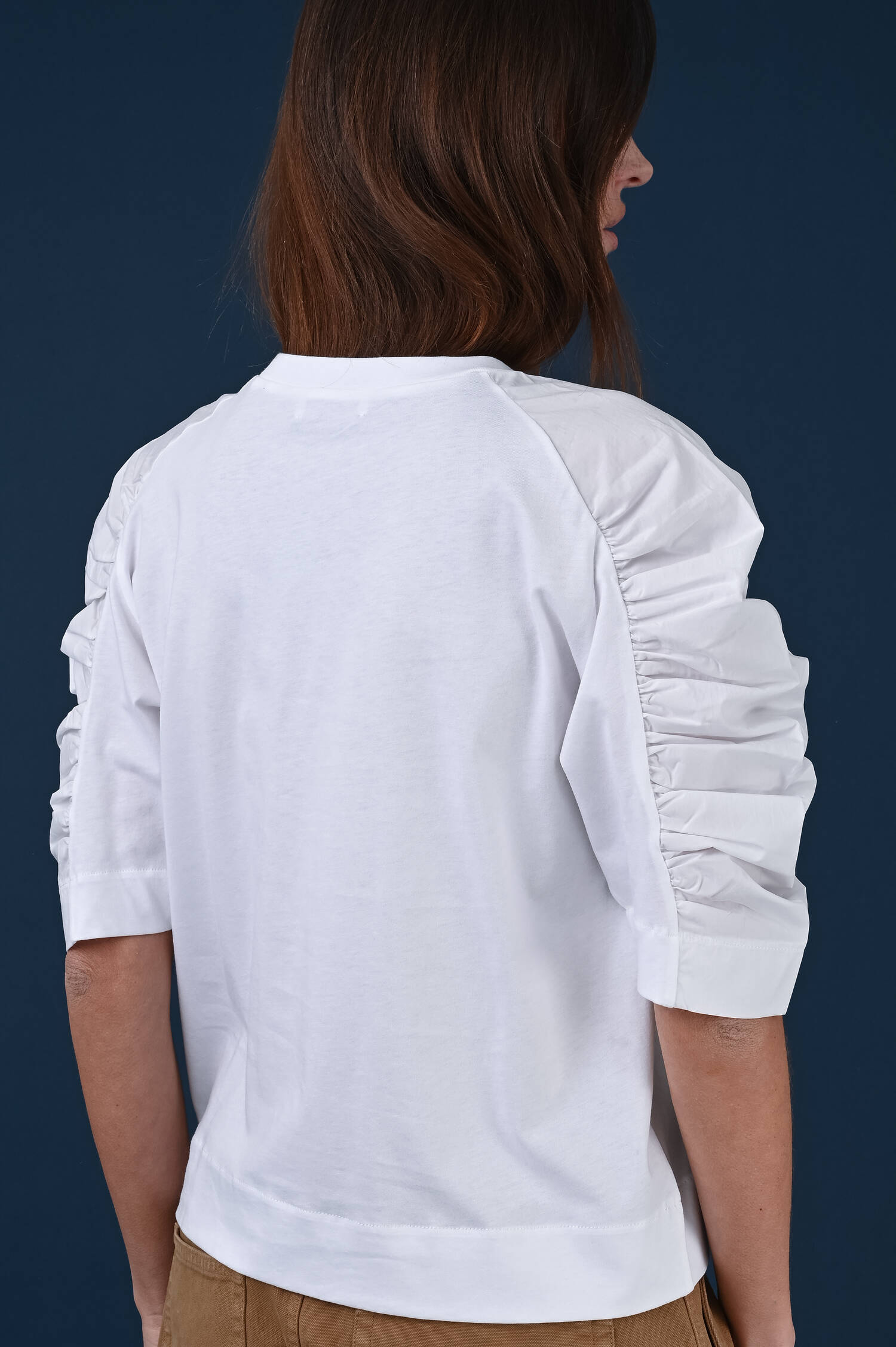 T-Shirt mit angesetzten Rüschenärmel  in Weiß