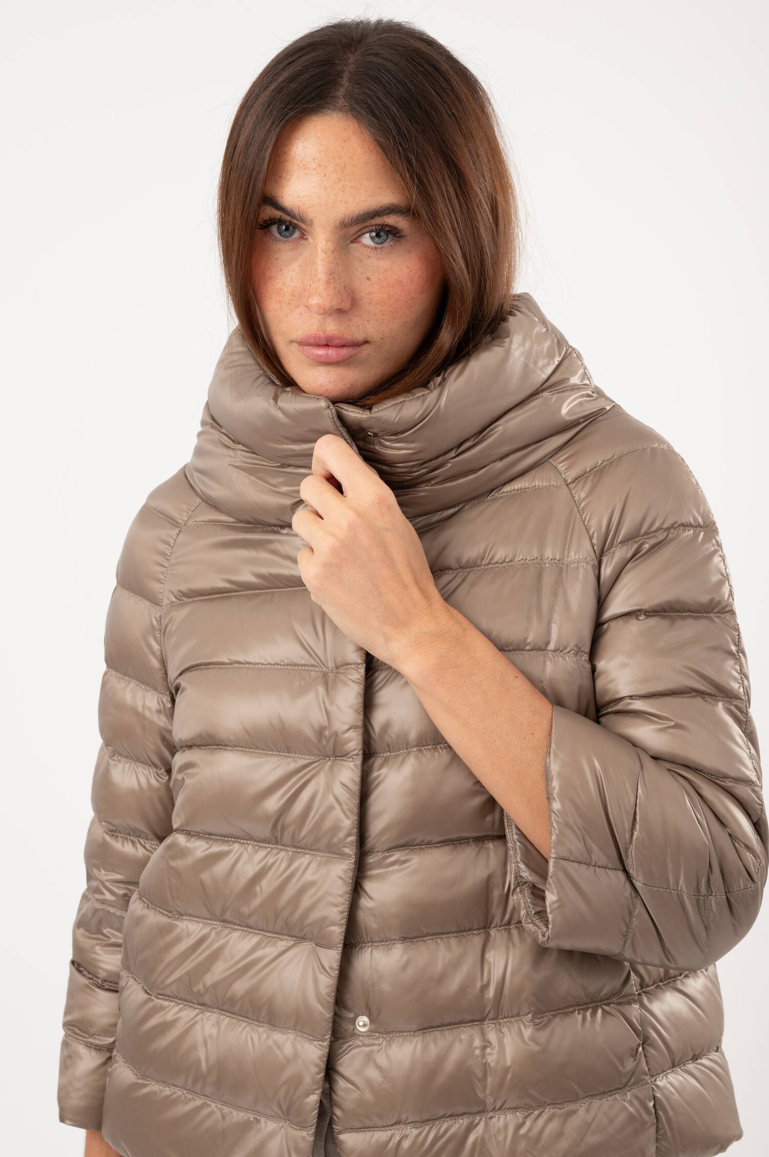 Daunenjacke mit 3/4-Arm in Taupe Daunenjacke mit 3/4-Arm in Taupe