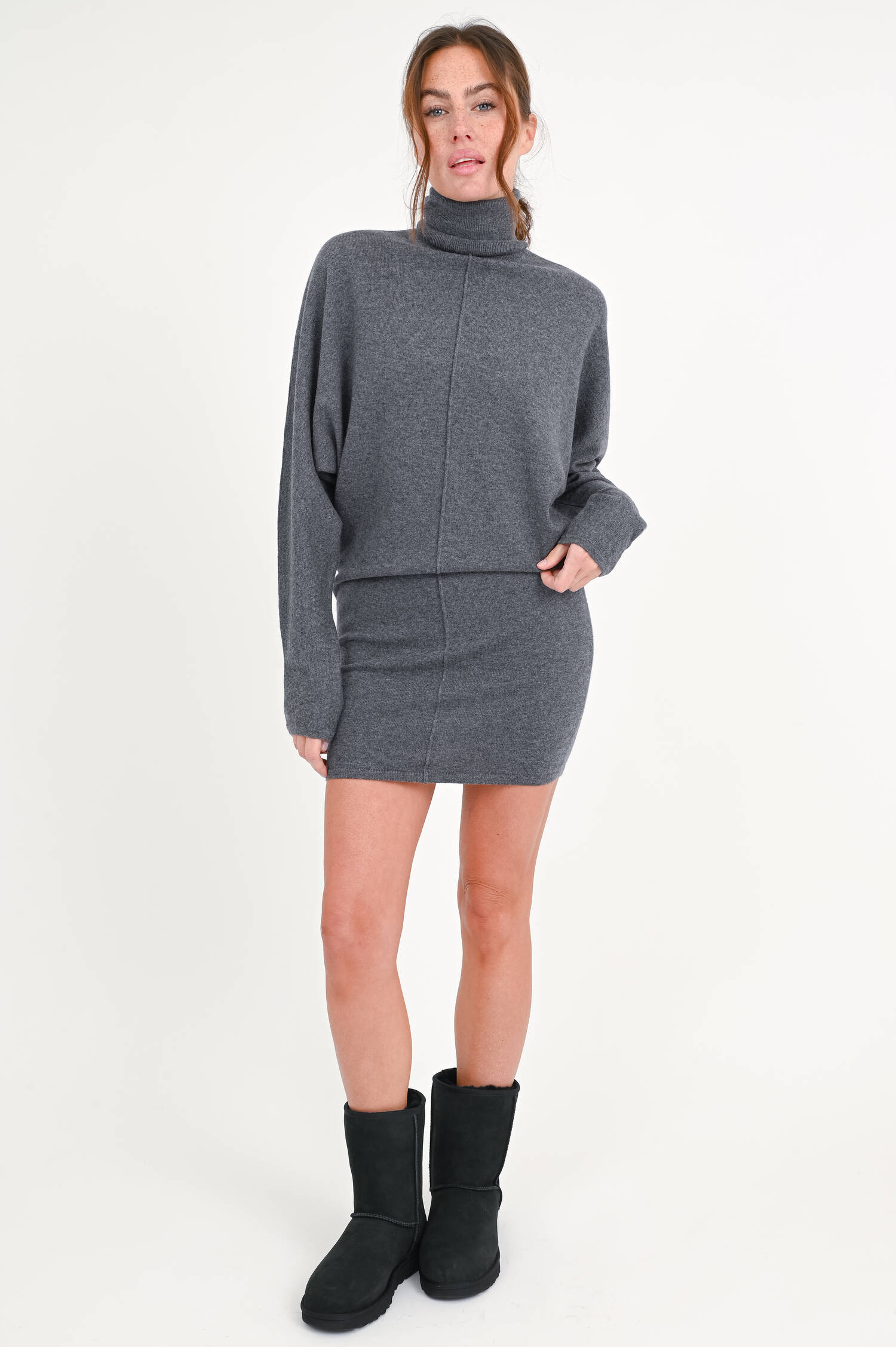 Rollkragen-Kleid ELLIONORA in Graphite Rollkragen-Kleid ELLIONORA in Graphite