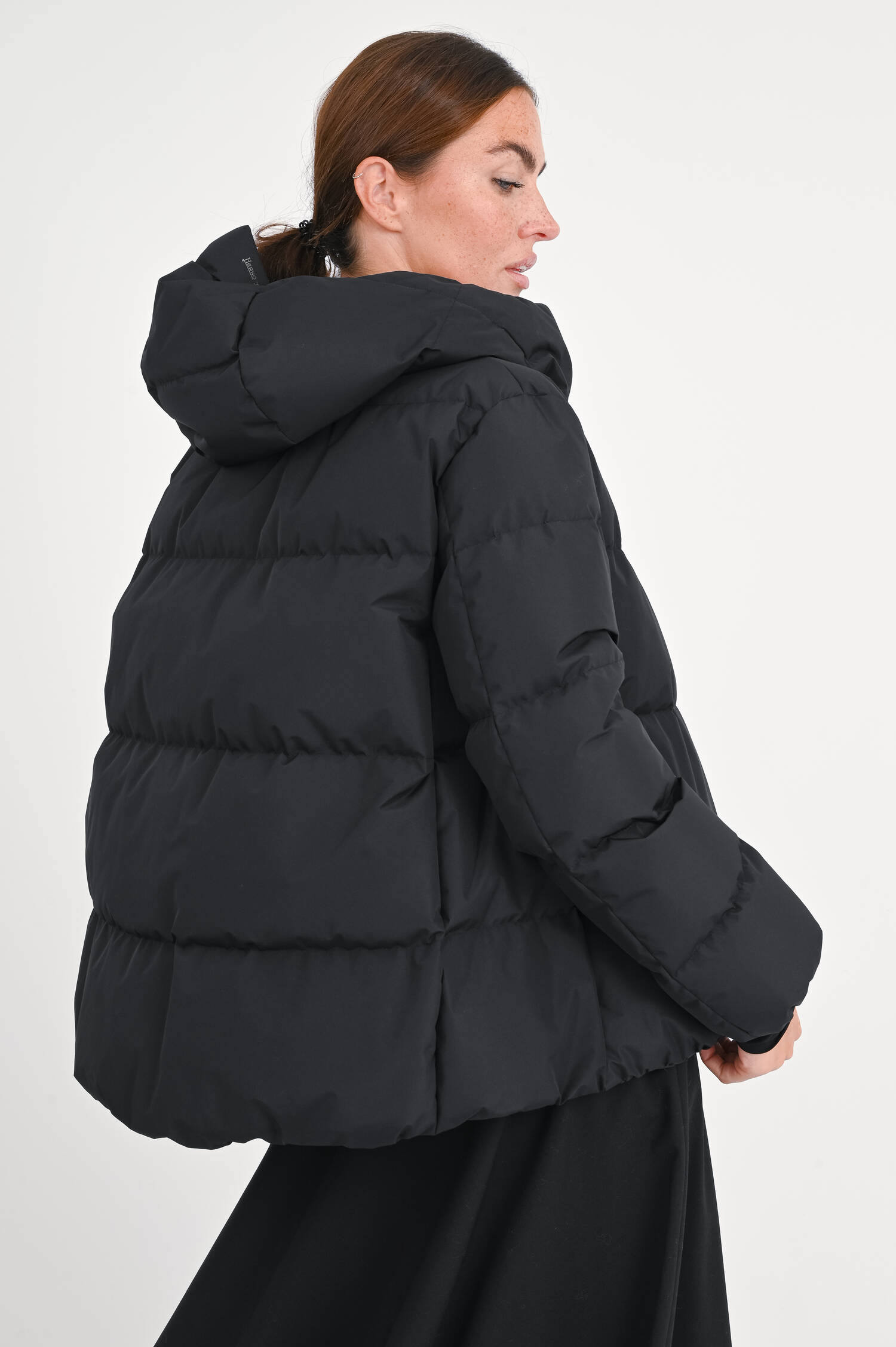 Stepp-Jacke in mattem Schwarz