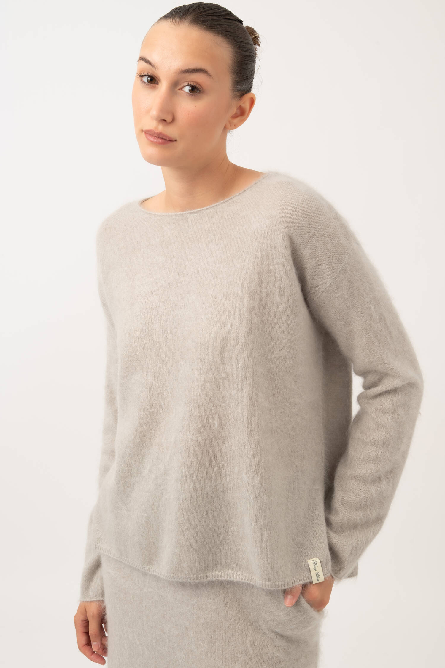 Hairy Cashmere U-Boot-Pullover in Grau Hairy Cashmere U-Boot-Pullover in Grau
