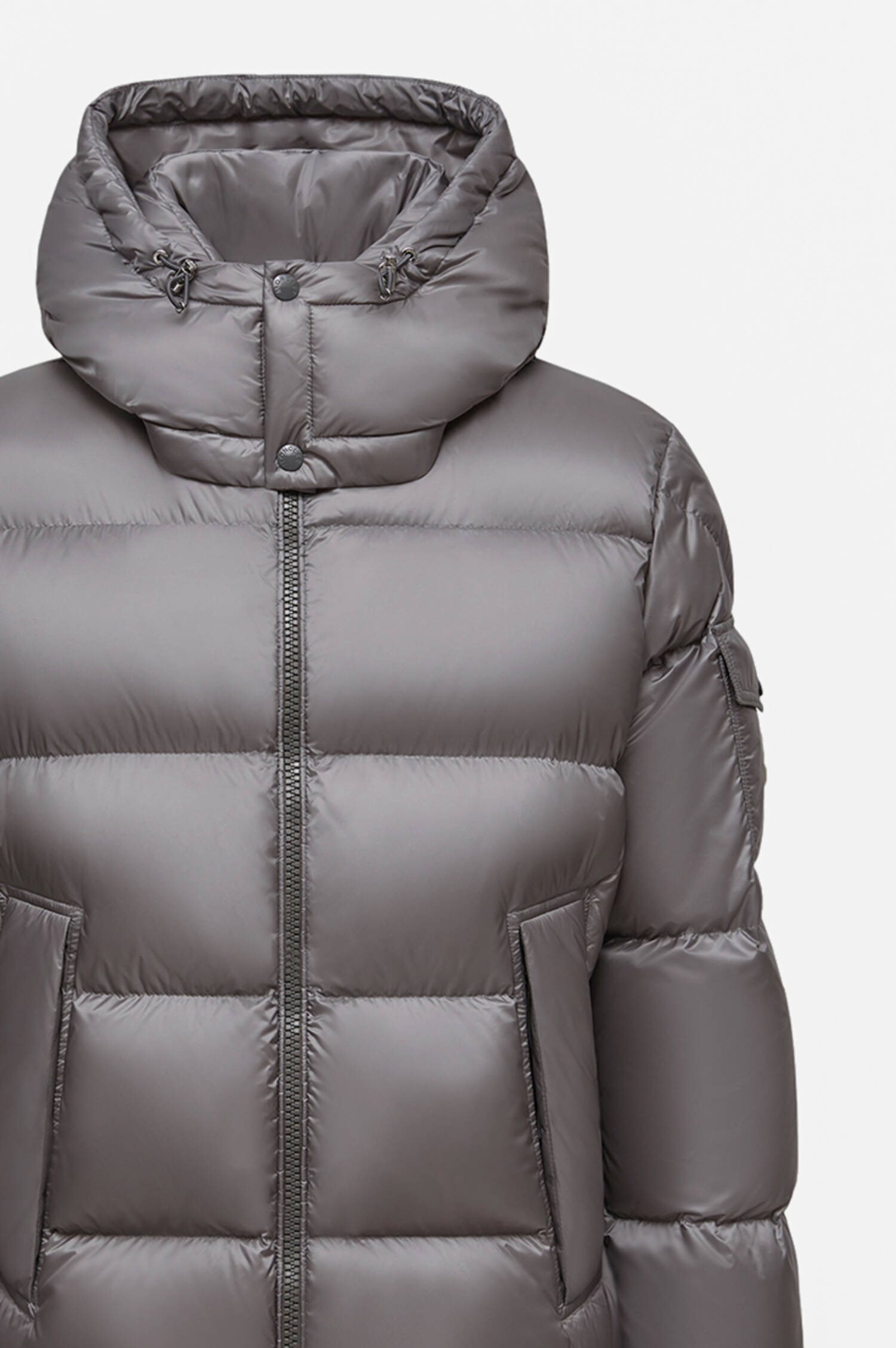 Daunenjacke mit Kapuze in Grau