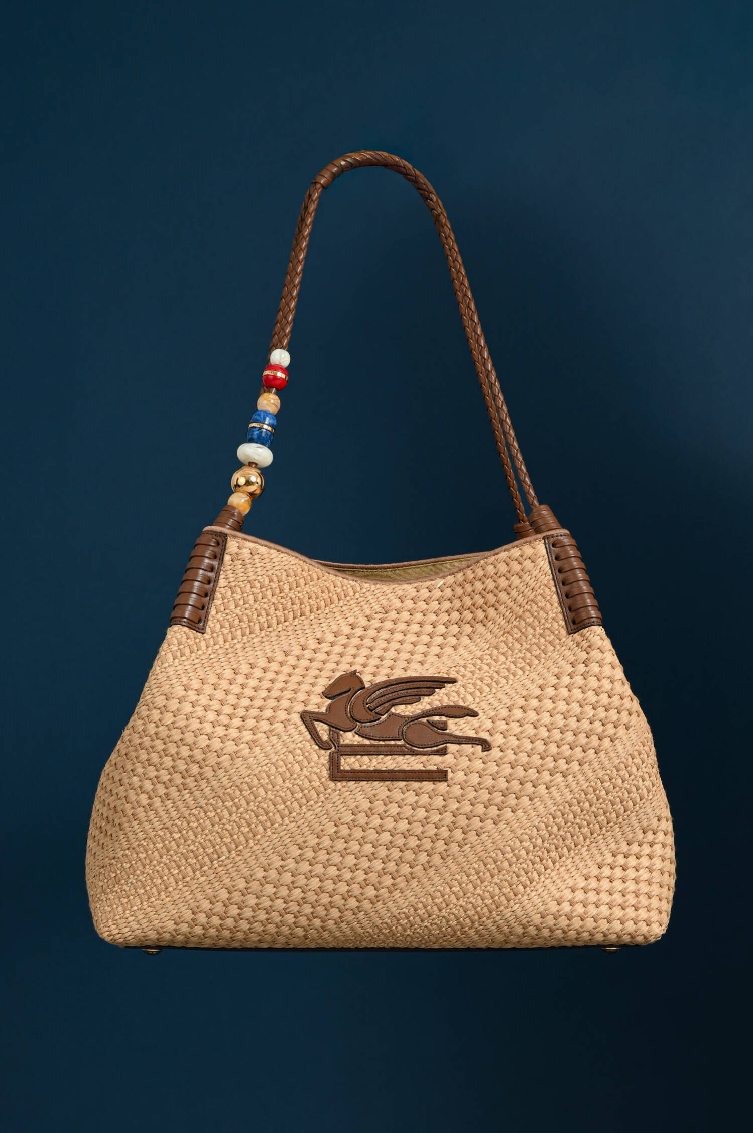 Shopper aus Raffiabast in Naturbeige