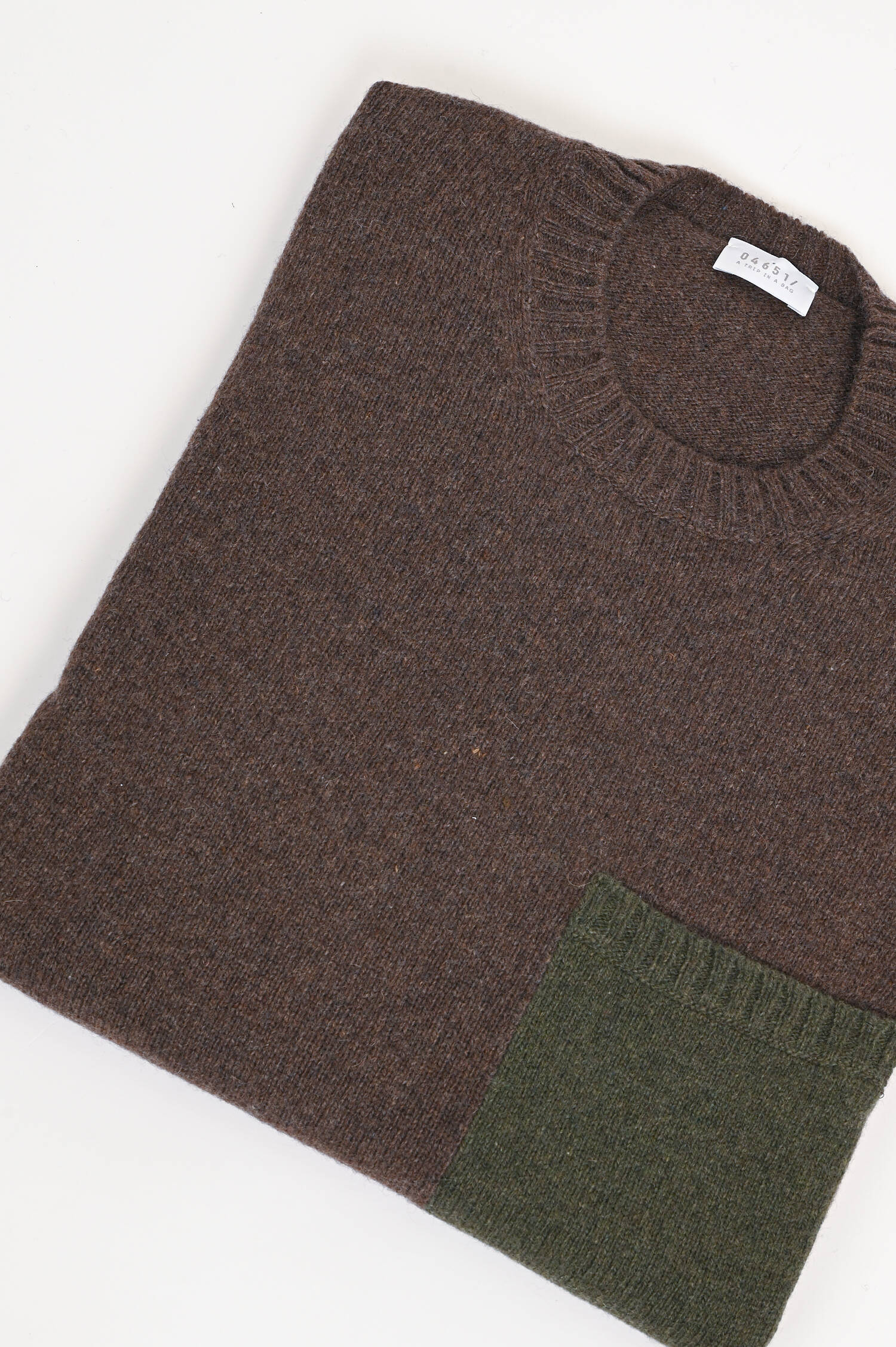 Cashmere-Strickpullover in Braun/Oliv