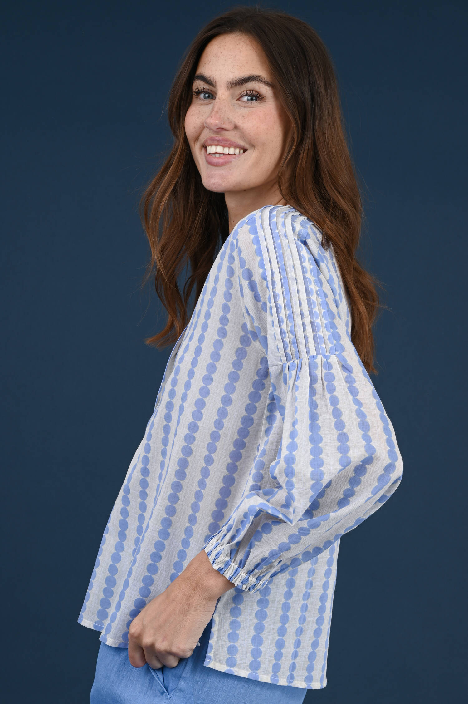 Bluse OFANTASI in Weiß/Blau