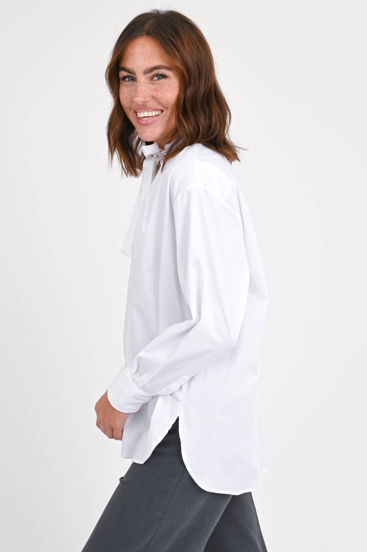 Bluse ORNELLA in Weiß Bluse ORNELLA in Weiß