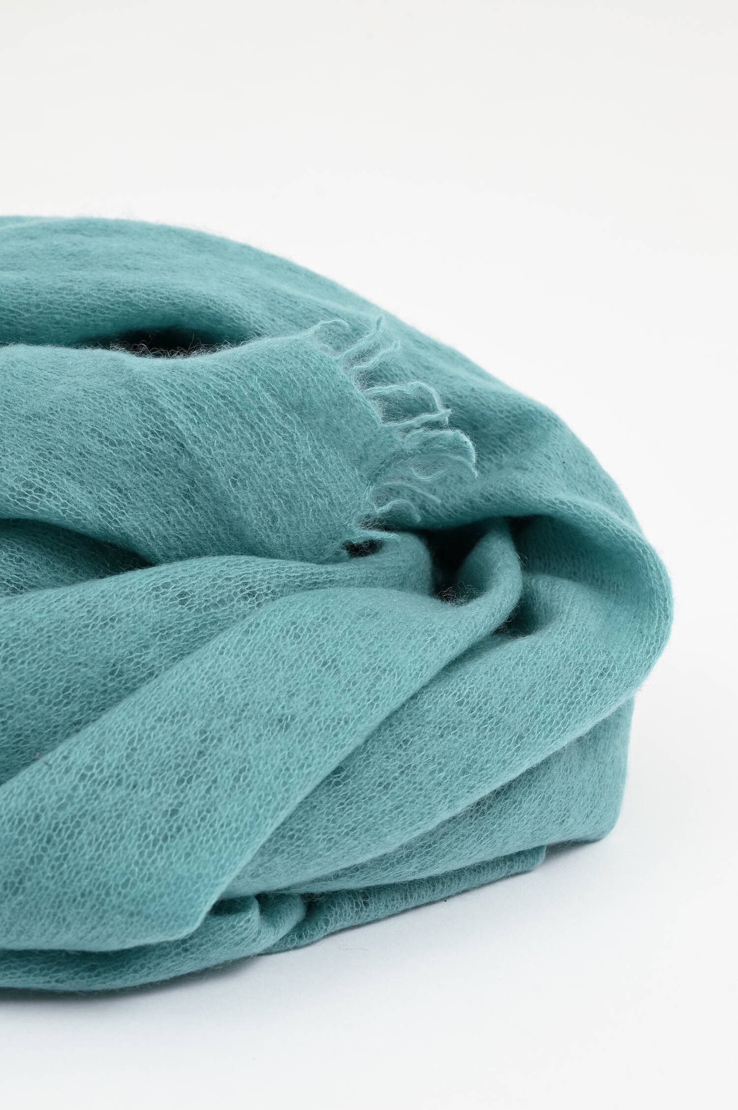 Schal mit Fransenkante aus Cashmere in Türkis Schal mit Fransenkante aus Cashmere in Türkis