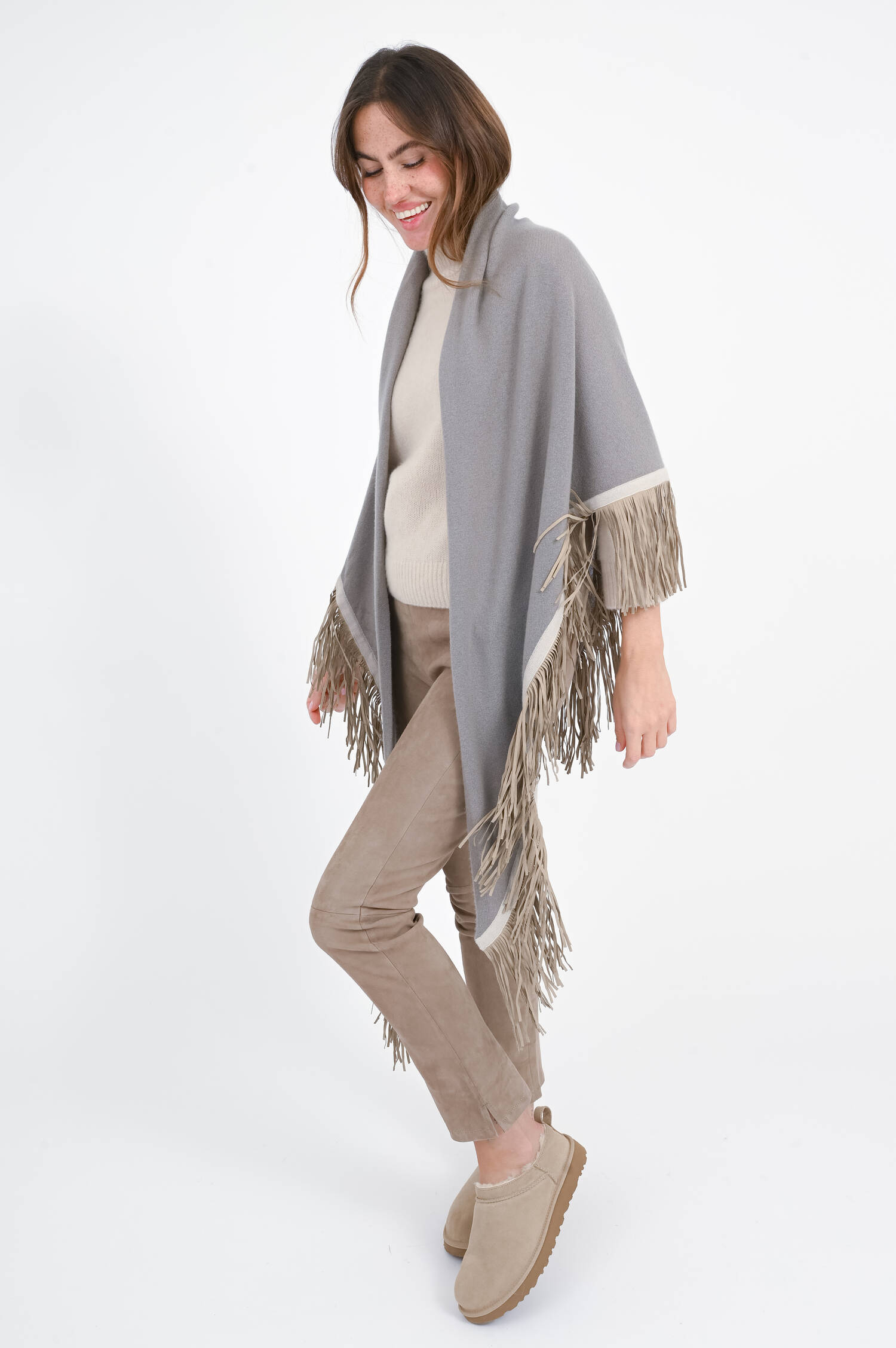 Woll-Cashmere-Poncho mit kontrast Fransen in Wood