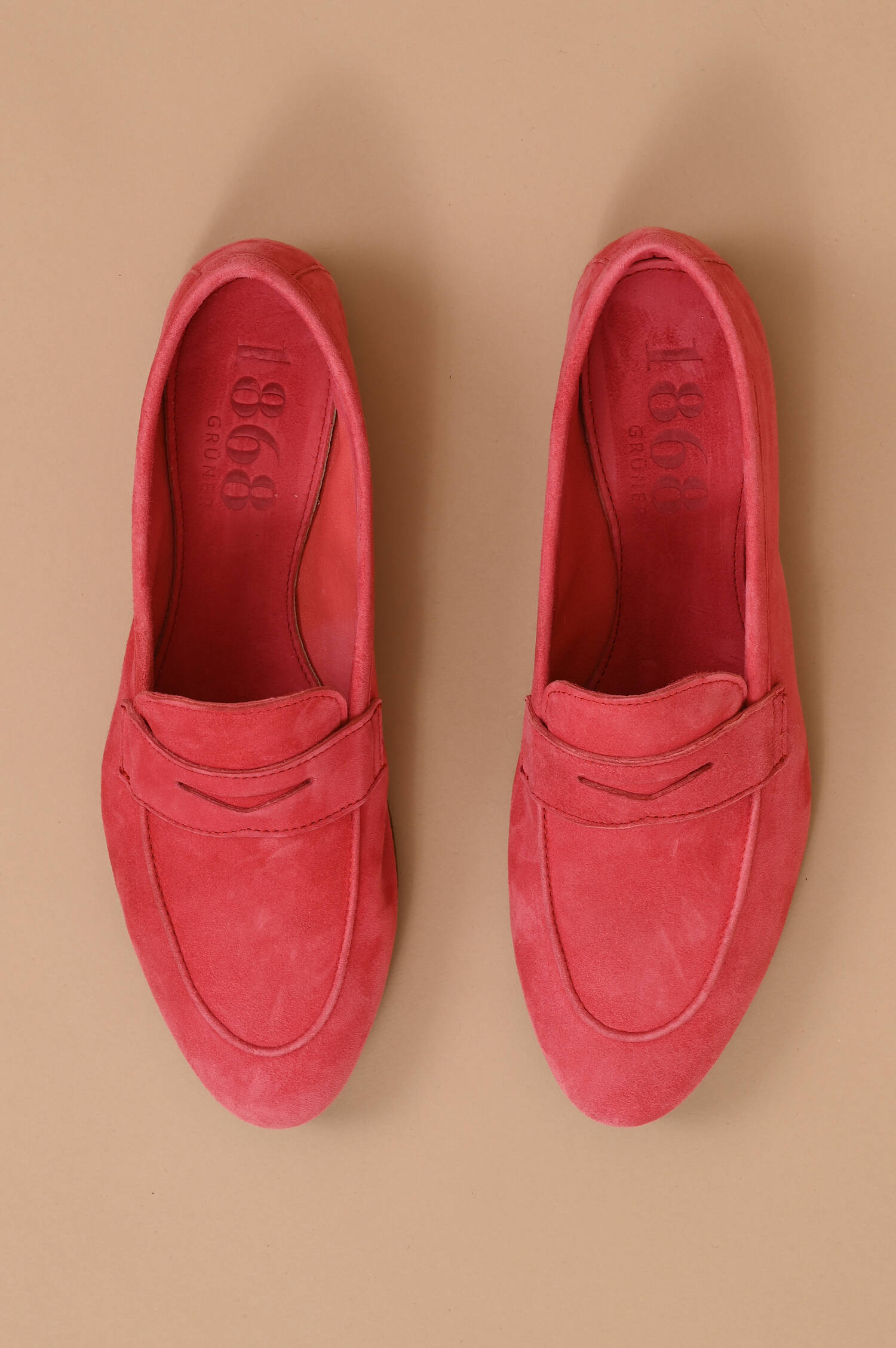 Veloursleder-Loafer in Wassermelonenrot Veloursleder-Loafer in Wassermelonenrot