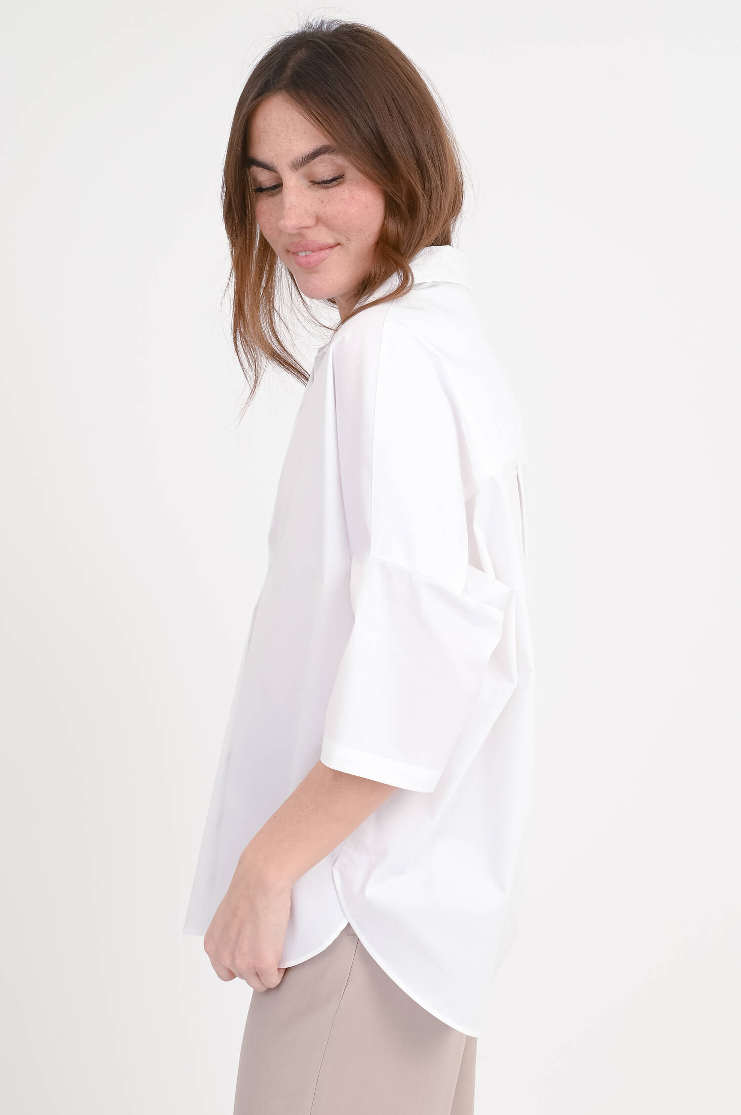 Popelin-Bluse mit Tunika-Ausschnitt in Weiß