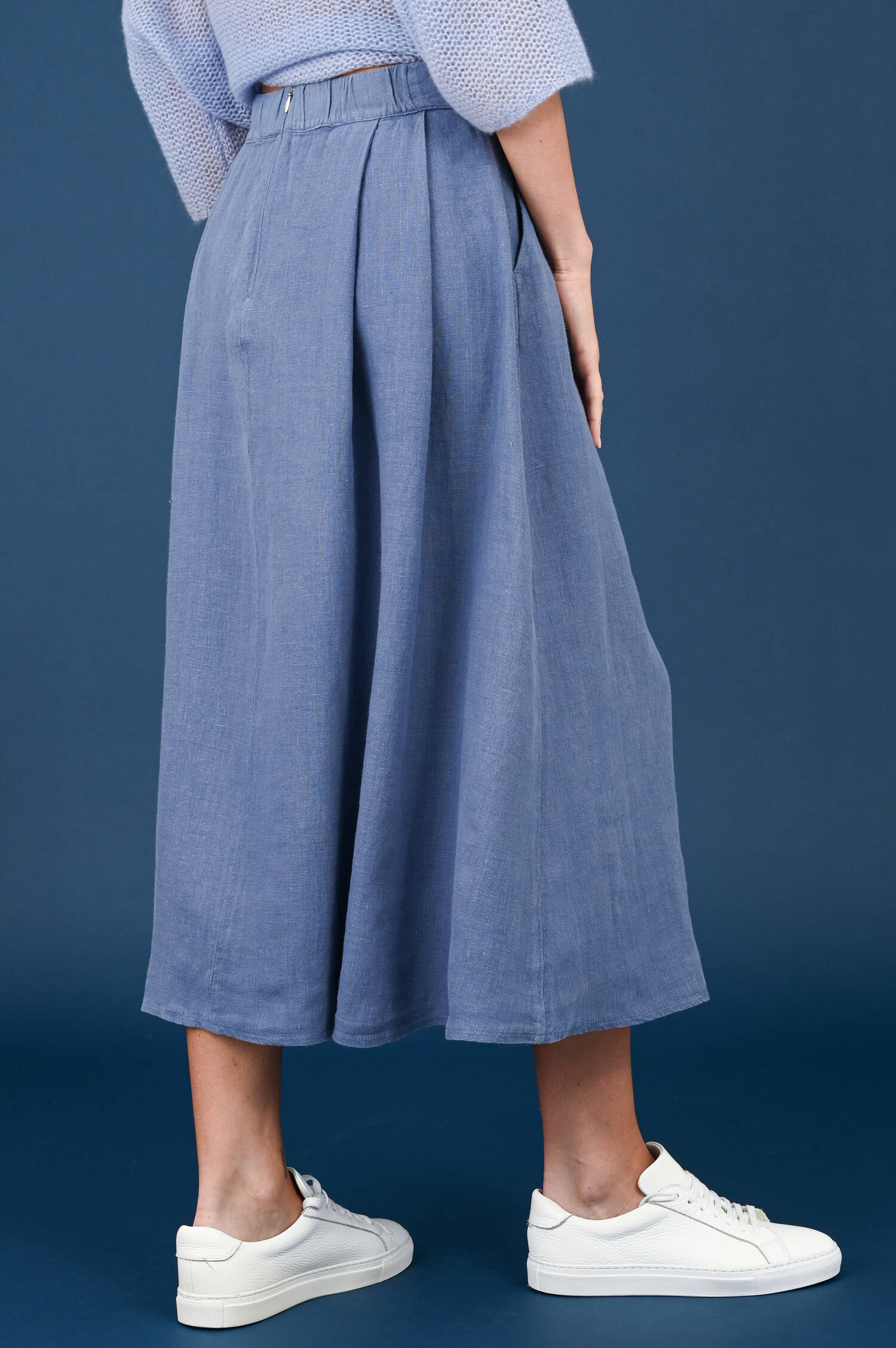 Midi-Leinenrock in Surfblue