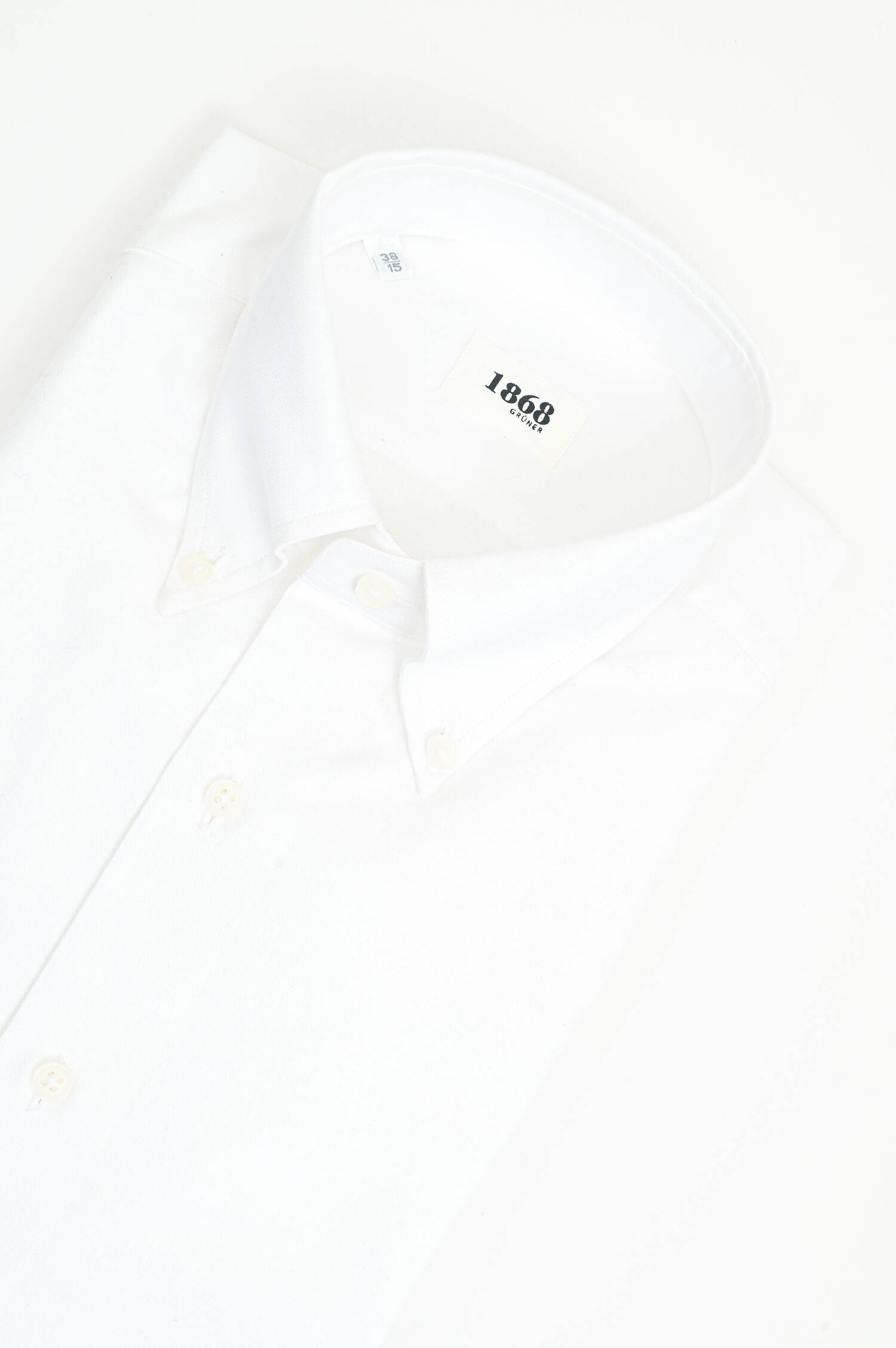 Baumwollhemd mit Button-Down-Kragen in Weiß