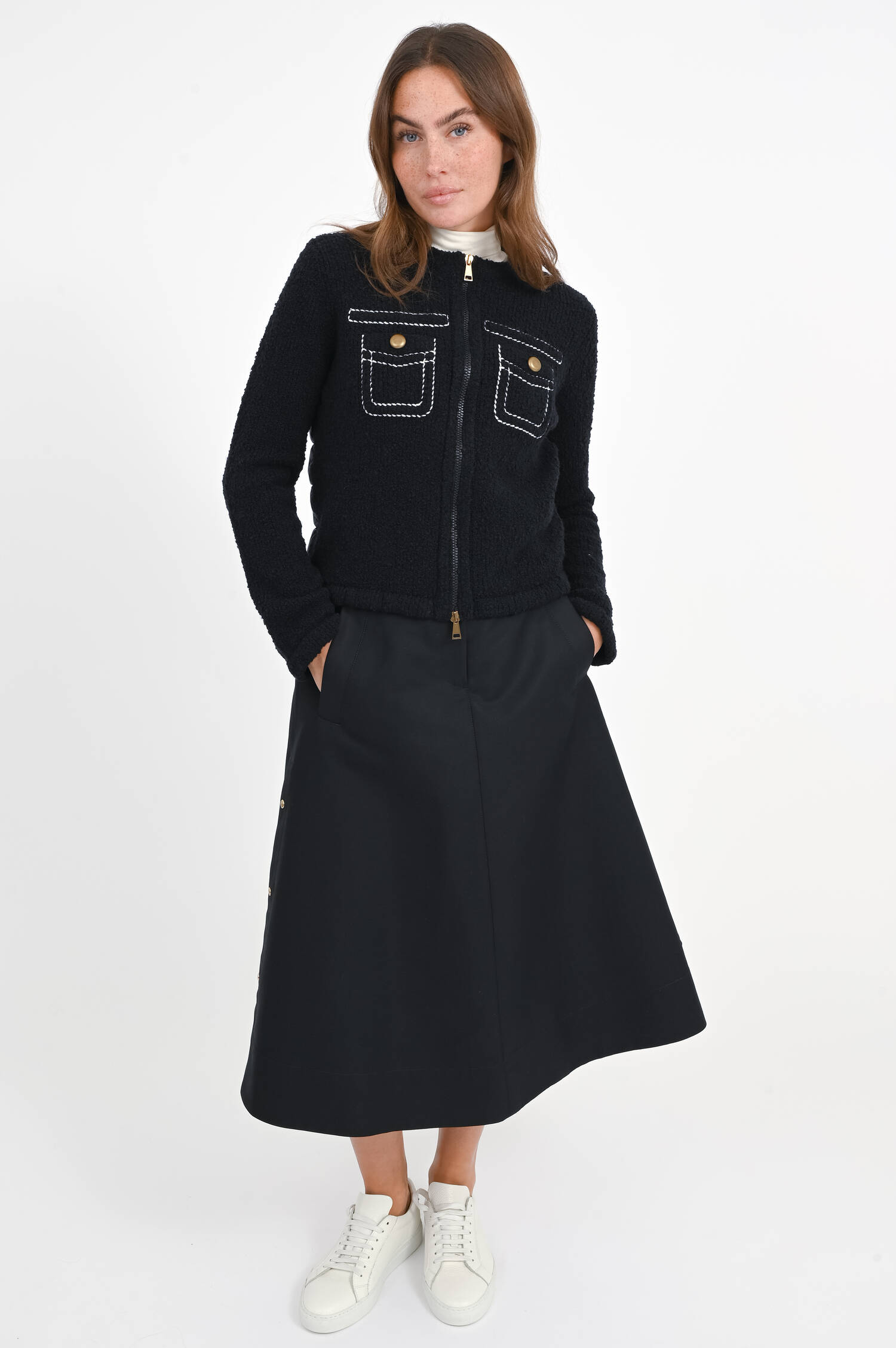 Hybrid Jacke mit Stick-Details in Schwarz