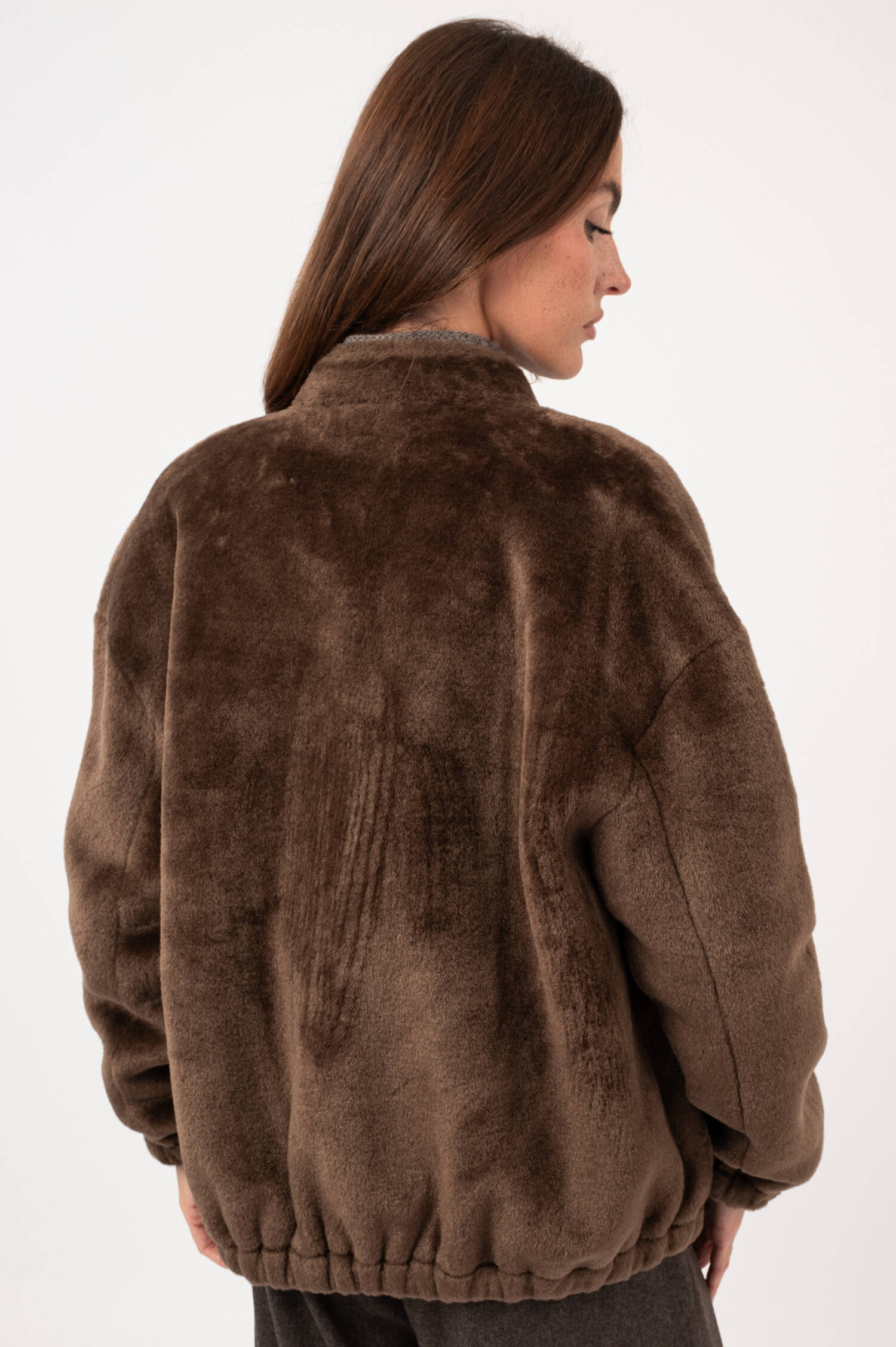 Faux-Fur-Bomberjacke SHAO in Braun Faux-Fur-Bomberjacke SHAO in Braun
