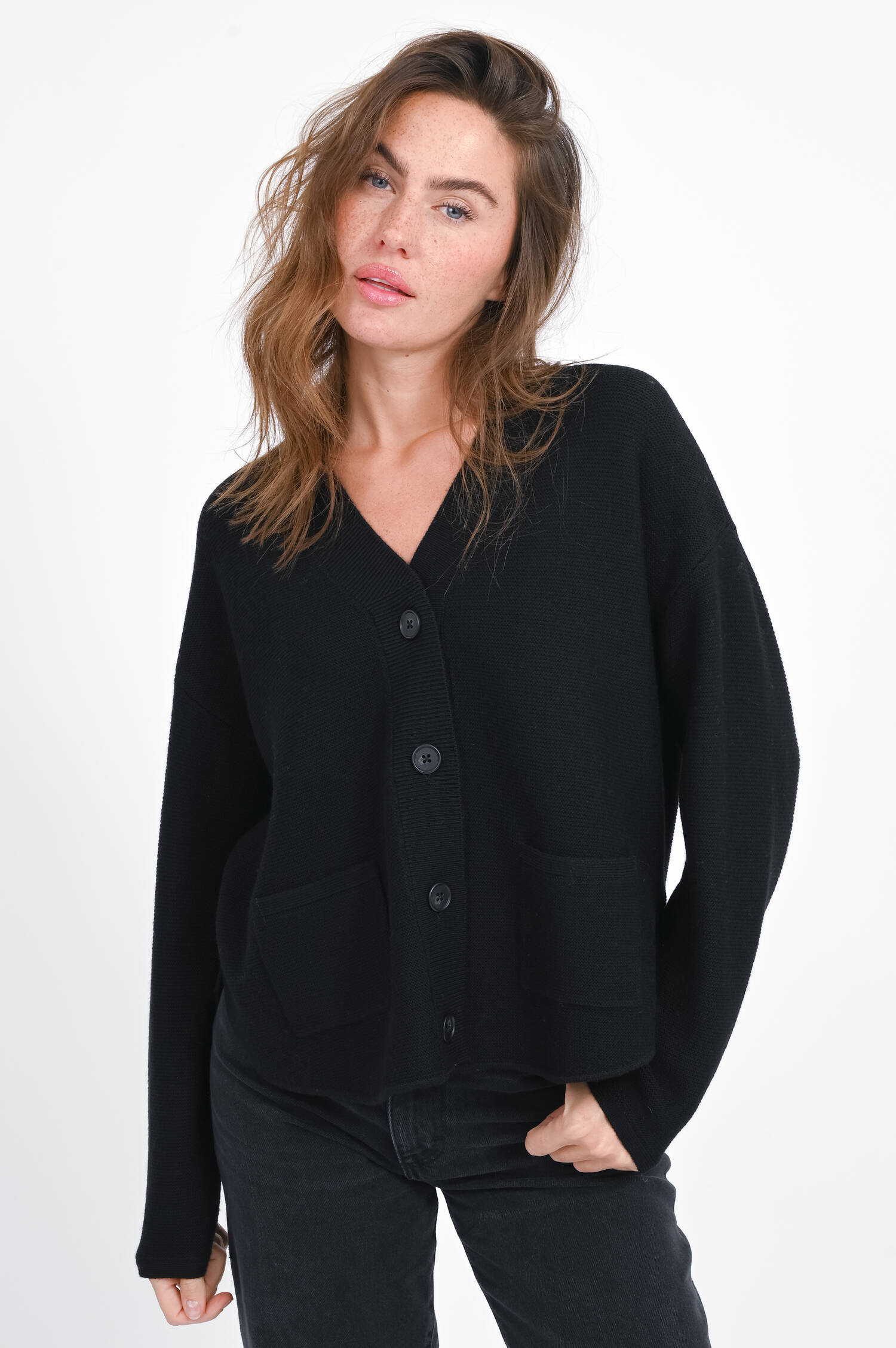 Woll-Strickjacke in Schwarz