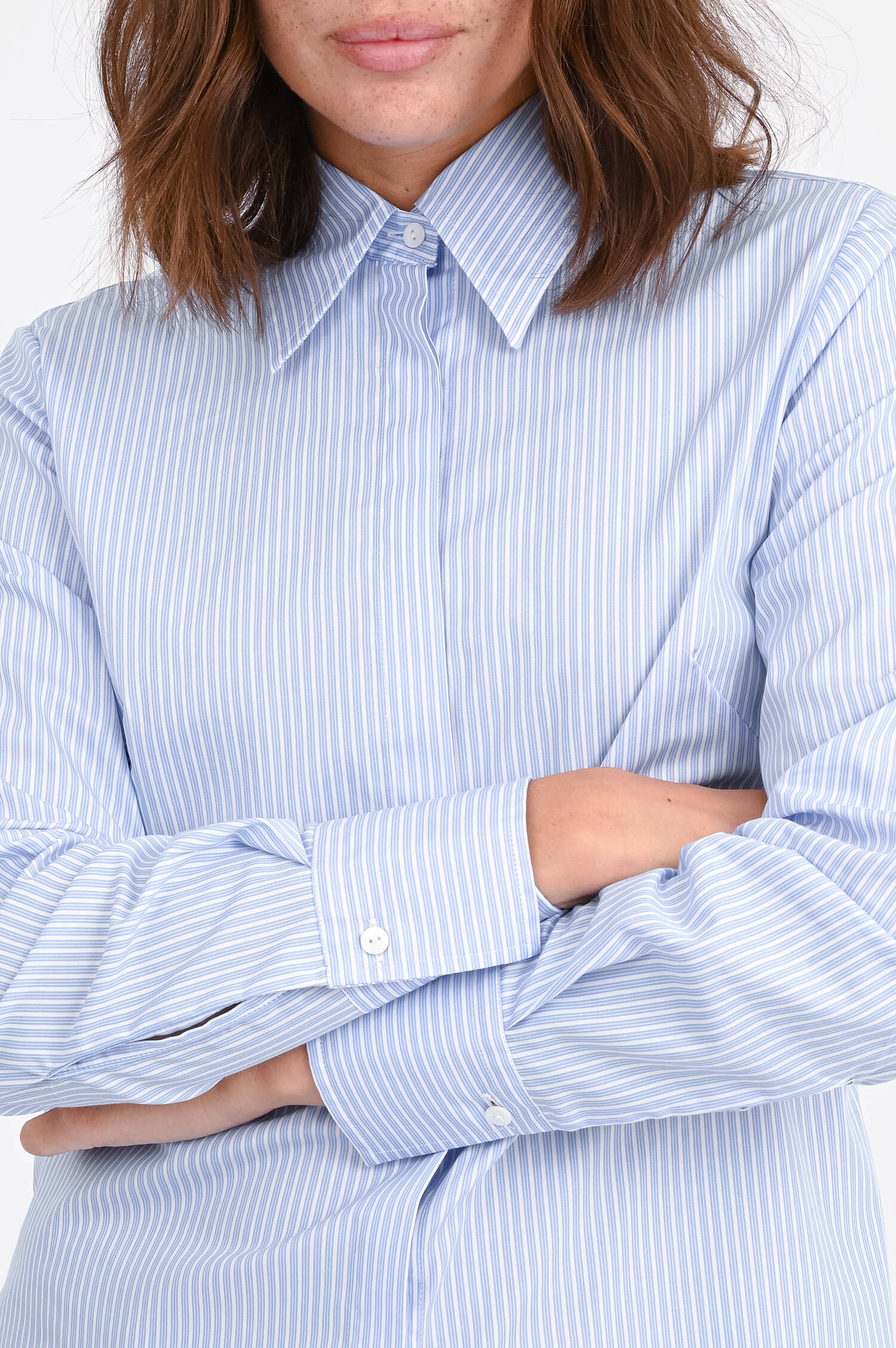 Bluse MAGETTA mit schmalen Streifen in Blau/Weiß Bluse MAGETTA mit schmalen Streifen in Blau/Weiß