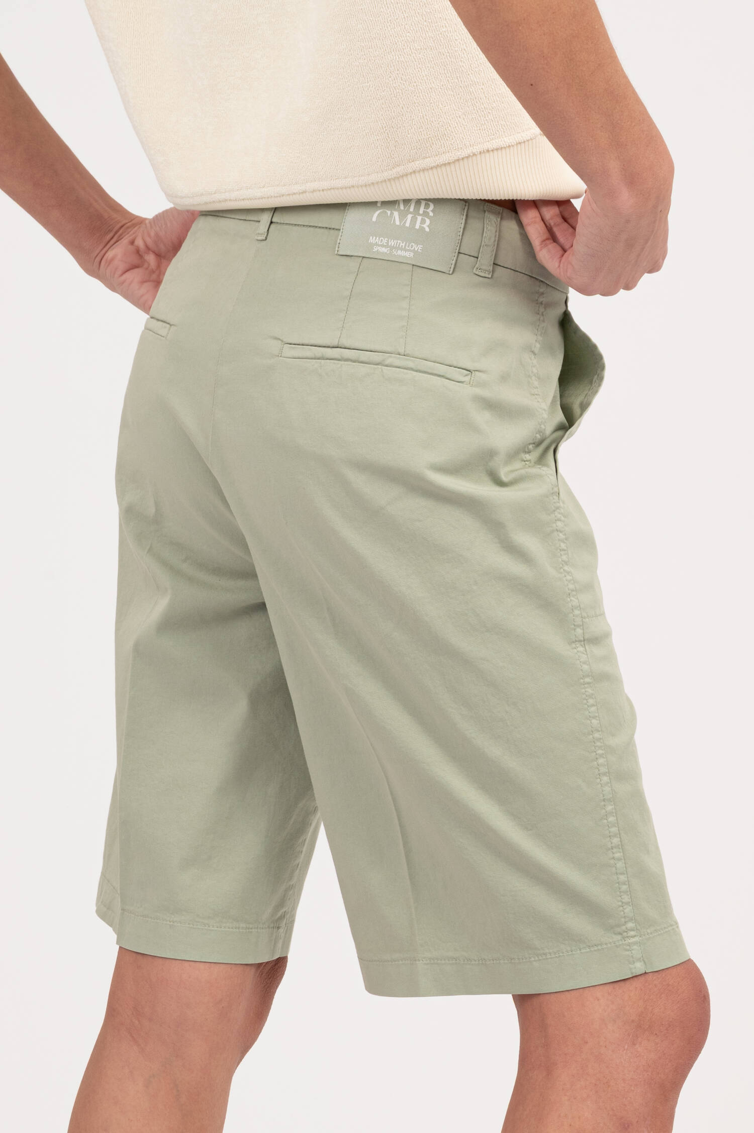 Bermuda Short STELLA in Salbeigrün