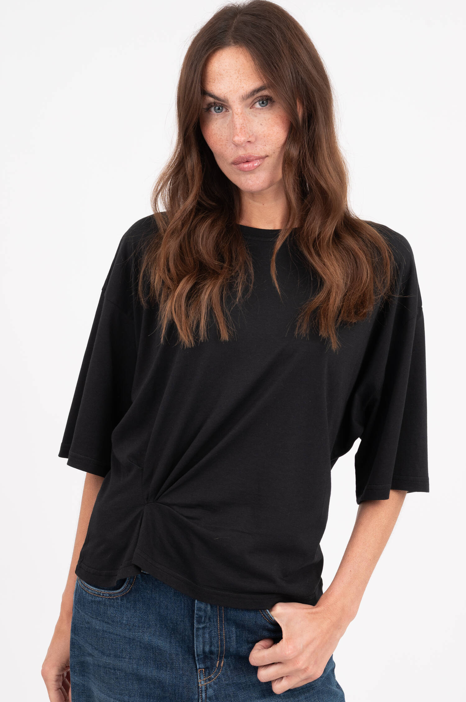 T-Shirt mit Raffung in Schwarz T-Shirt mit Raffung in Schwarz