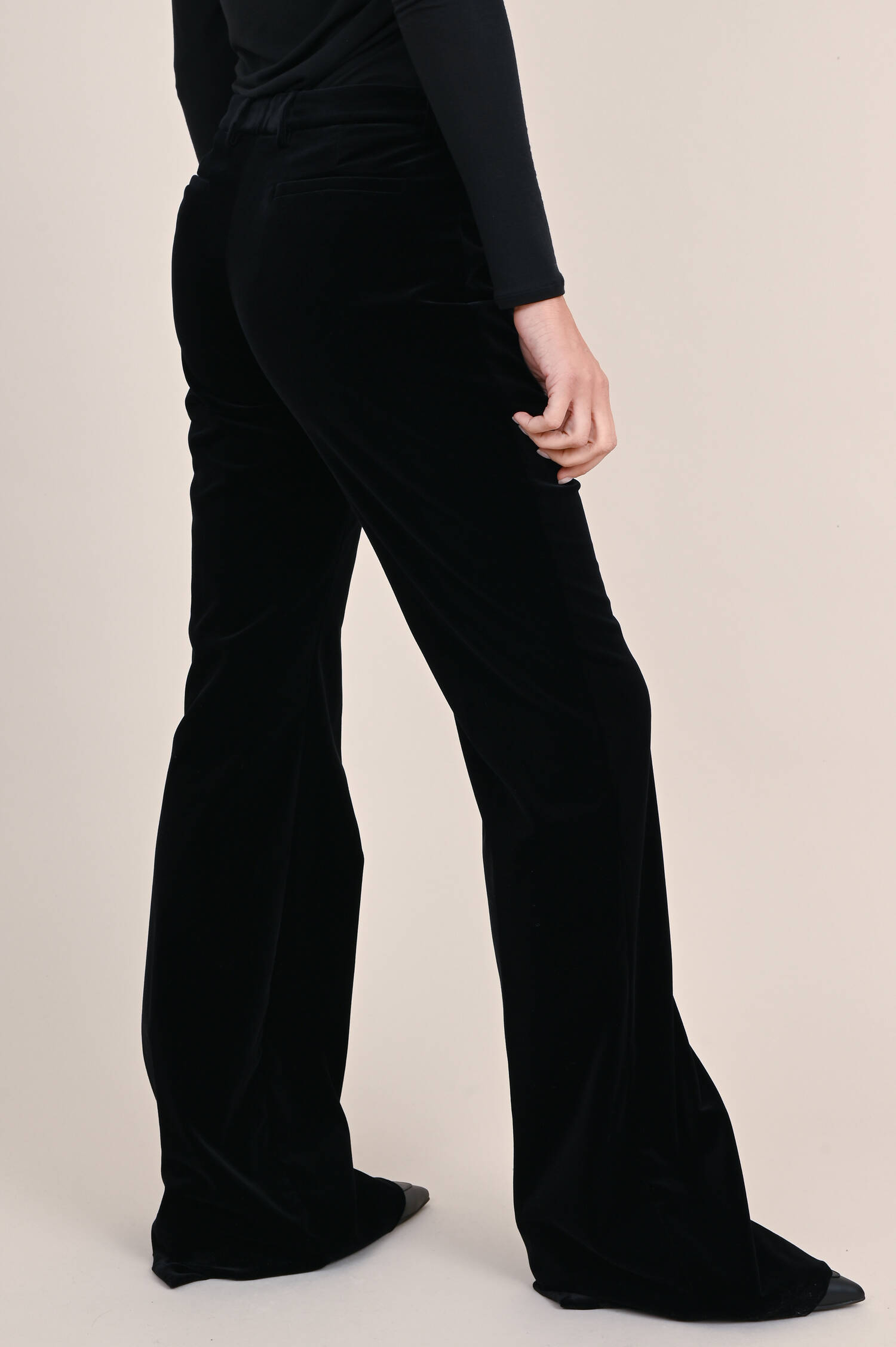 Hose aus Baumwoll-Samt in Schwarz