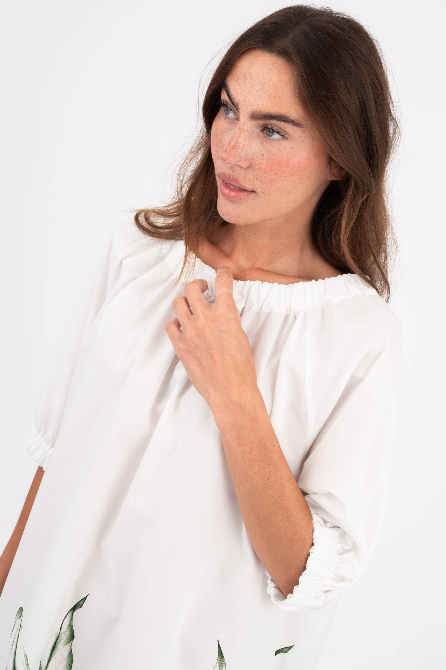 Off-Shoulder Kleid TEIA in Weiß Off-Shoulder Kleid TEIA in Weiß