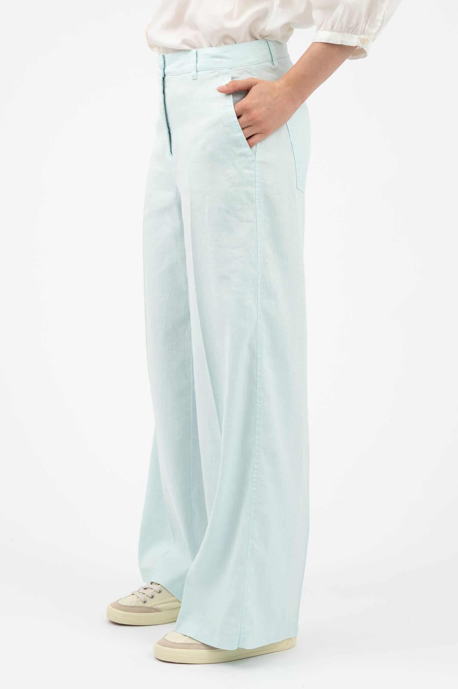 Hose ADRIENNE in Pastelblau Hose ADRIENNE in Pastelblau