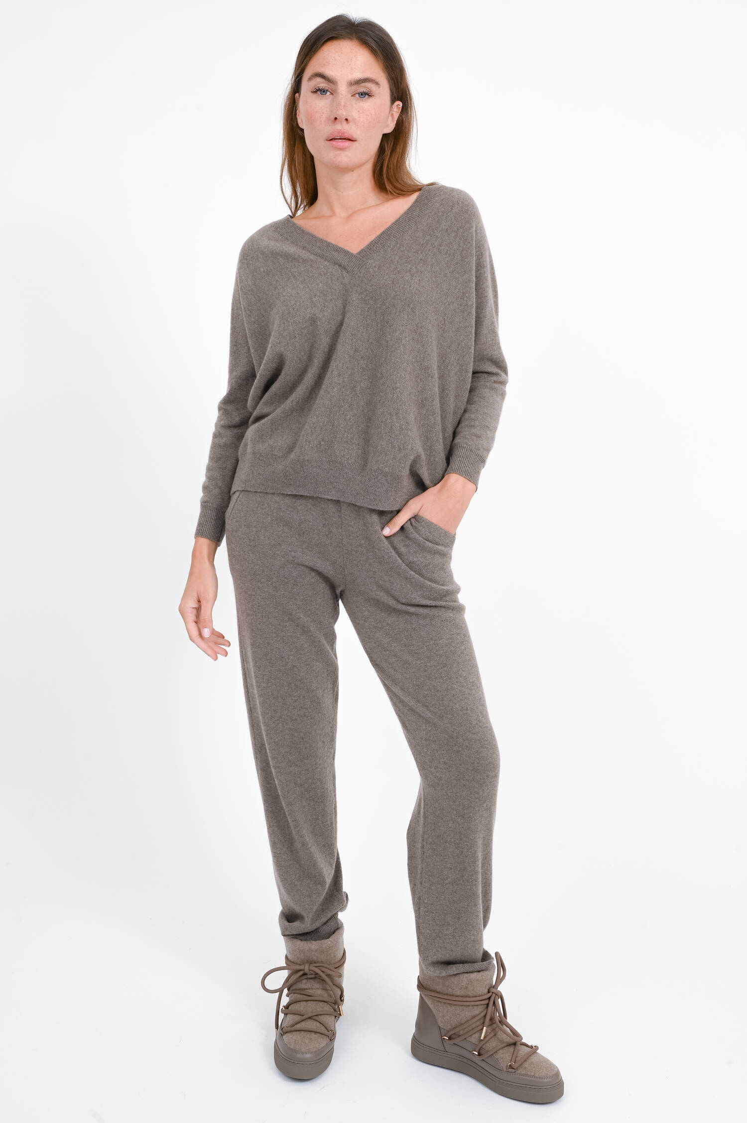 Cashmere Hose SYMONE in Truffel