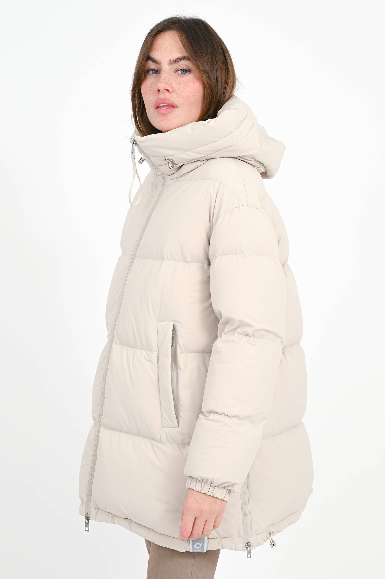 Kurzmantel mit Daunenfüllung in White Kurzmantel mit Daunenfüllung in White