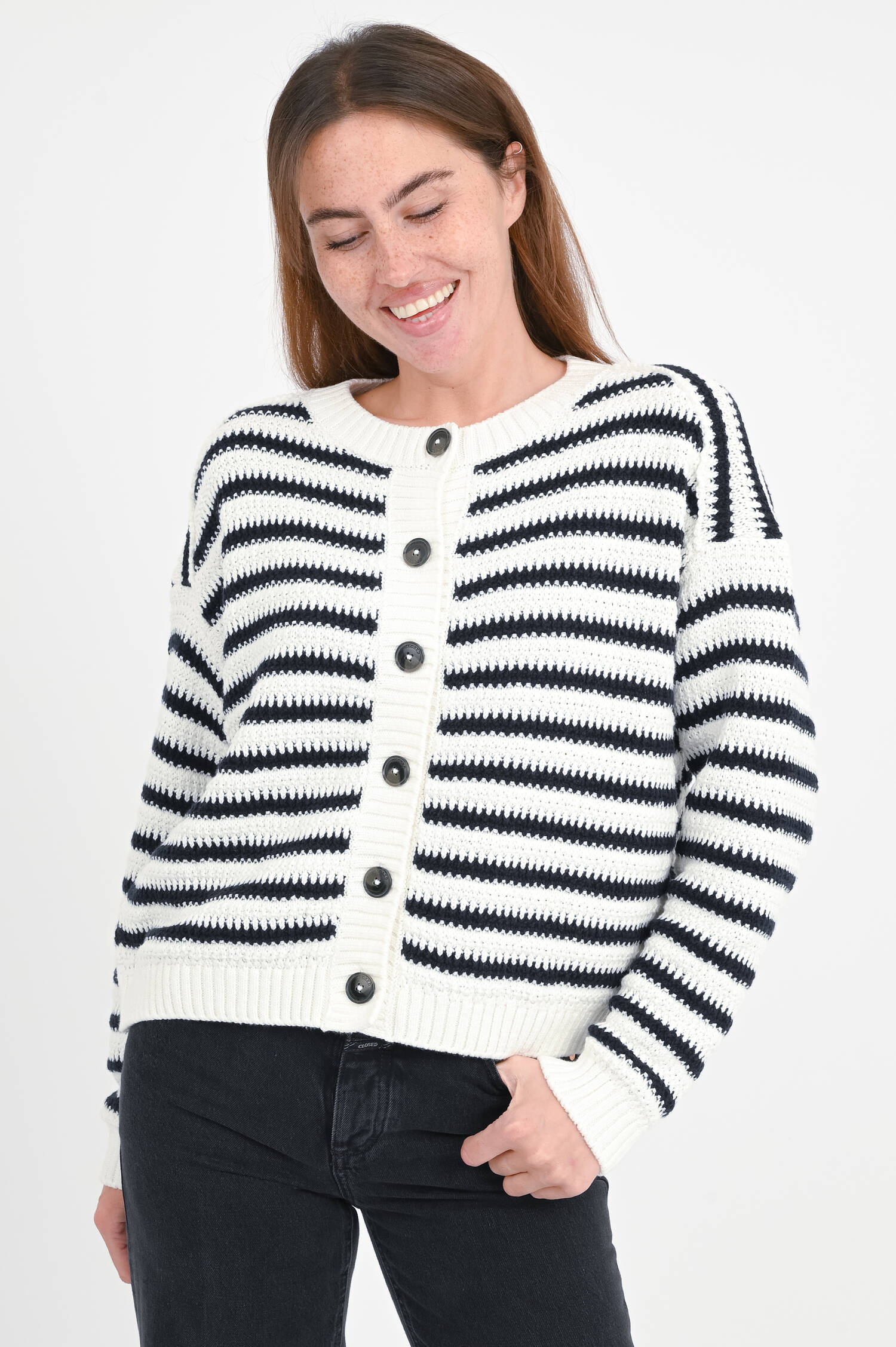 Gestreifte Strickweste in Weiß/Navy