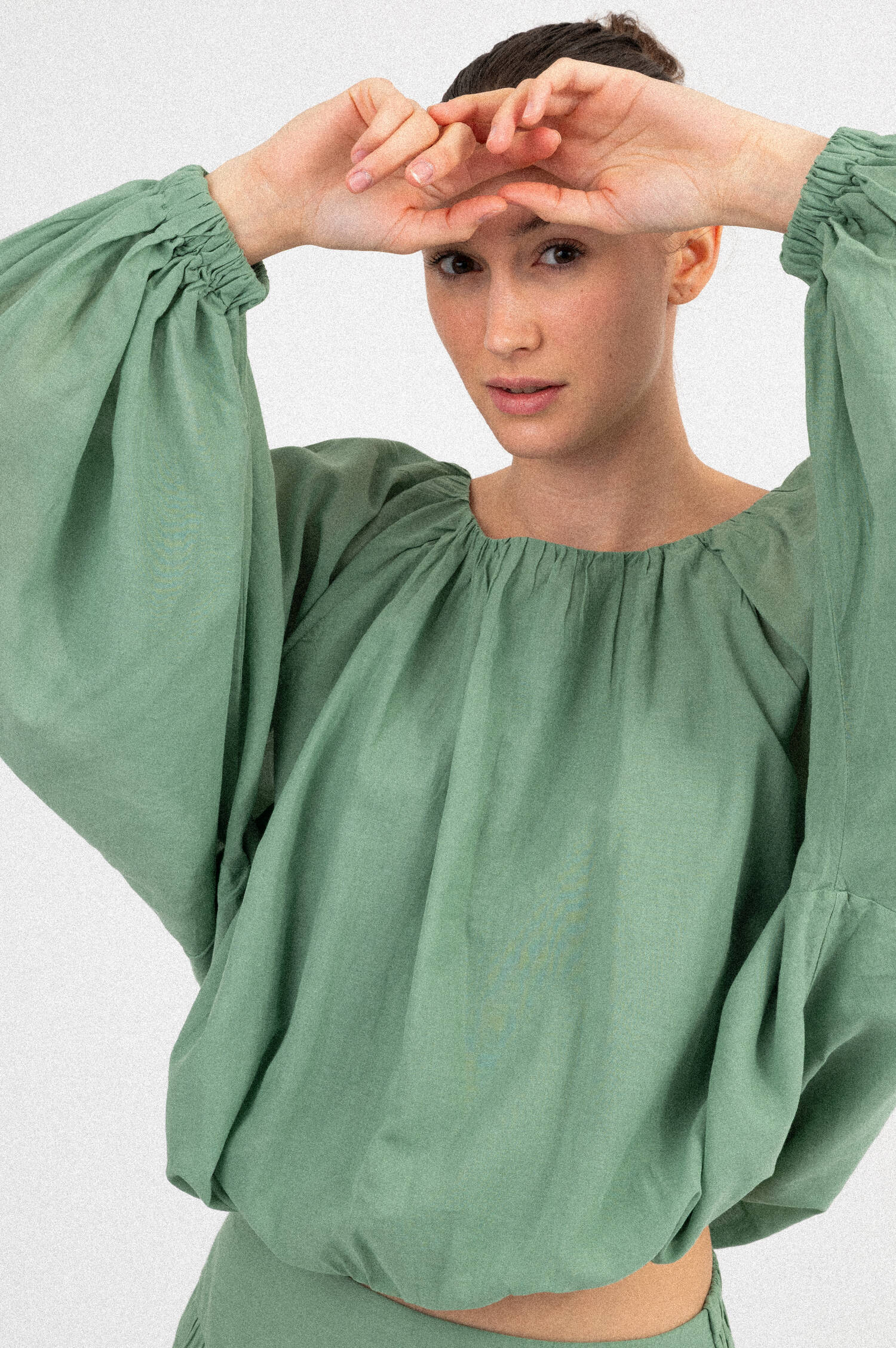Schlupfbluse WILLOW in Salbeigrün Schlupfbluse WILLOW in Salbeigrün