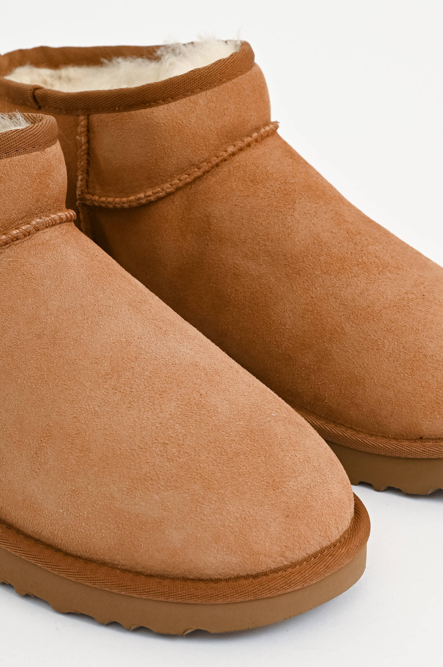 Lammfell-Boot ULTRA MINI in Chestnut Lammfell-Boot ULTRA MINI in Chestnut