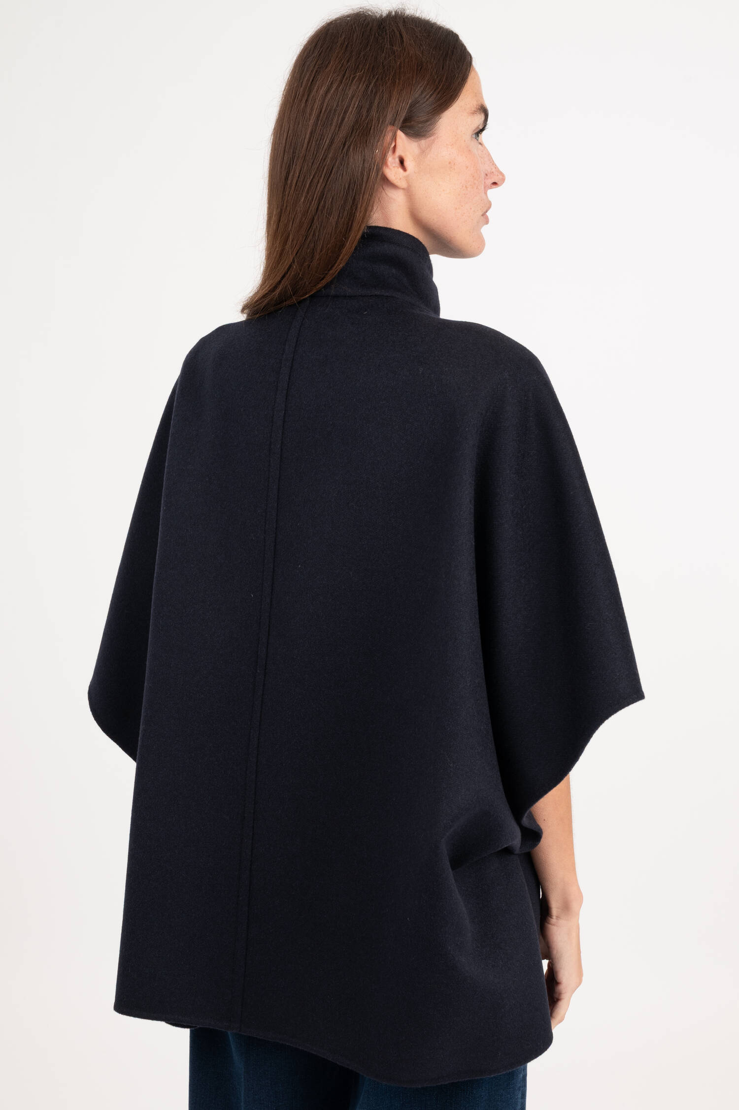 Cashmere Cape DERRIK in Navy Cashmere Cape DERRIK in Navy