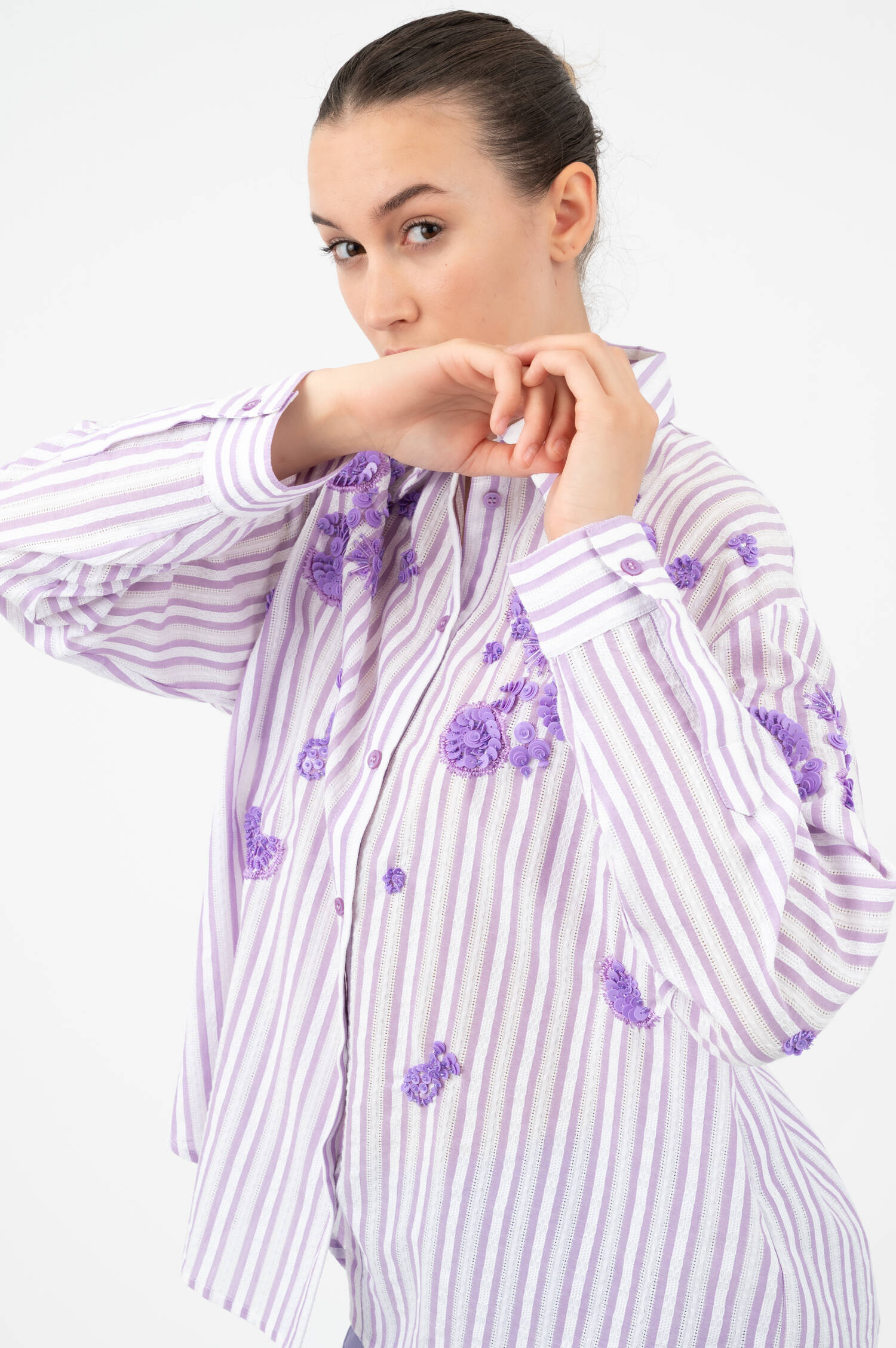 Oversize Bluse in Flieder/Weiß